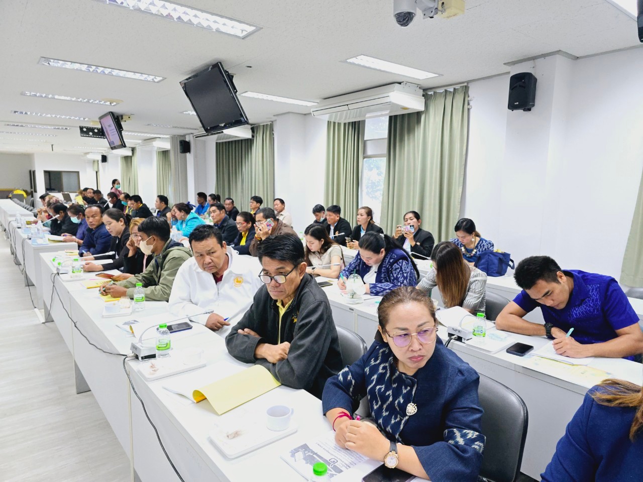พช.ขอนแก่น : จัดประชุมเชิงปฏิบัติการเสริมสร้างทักษะคณะกรรมการบริหารศูนย์ประสานงานองค์การชุมชนระดับอำเภอ (ศอช.อ.)