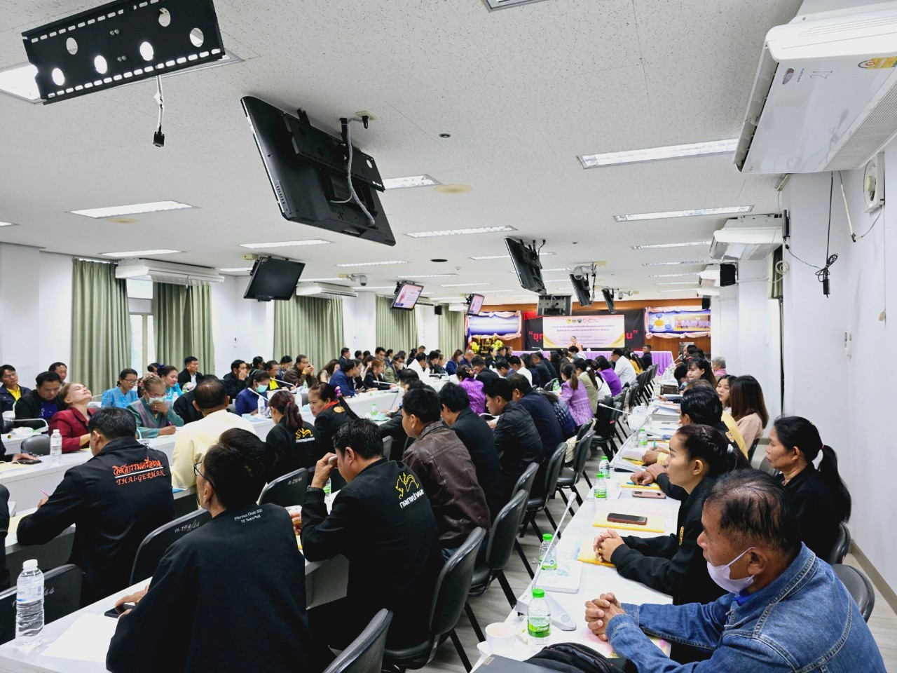 พช.ขอนแก่น : จัดประชุมเชิงปฏิบัติการเสริมสร้างทักษะคณะกรรมการบริหารศูนย์ประสานงานองค์การชุมชนระดับอำเภอ (ศอช.อ.)