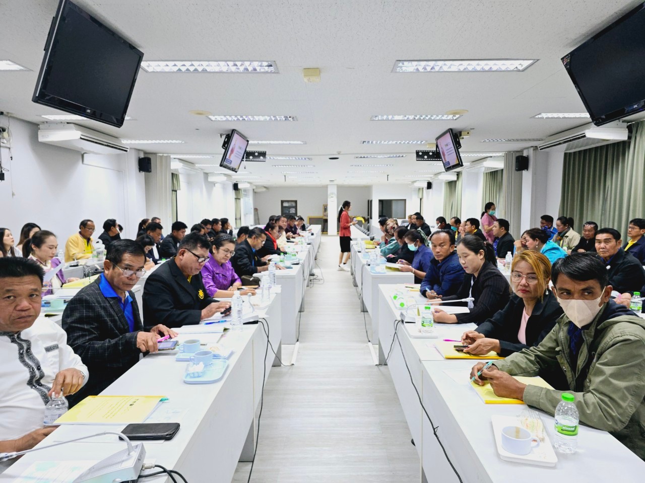 พช.ขอนแก่น : จัดประชุมเชิงปฏิบัติการเสริมสร้างทักษะคณะกรรมการบริหารศูนย์ประสานงานองค์การชุมชนระดับอำเภอ (ศอช.อ.)