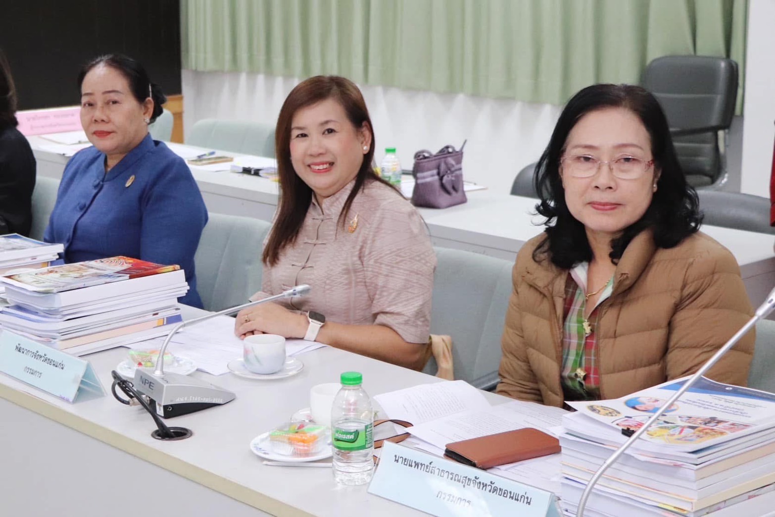 พช.ขอนแก่น : ร่วมประชุมคณะกรรมการพิจารณาคัดเลือกข้าราชการพลเรือนดีเด่น จังหวัดขอนแก่น ประจำปี พ.ศ. 2567 ครั้งที่ 1/2568