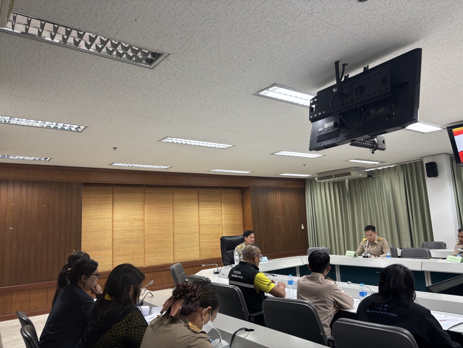 พช.ขอนแก่น : ร่วมประชุมคณะทำงานด้านการจัดการพลังงานภายในอาคารศาลากลางจังหวัดขอนแก่น โครงการส่งเสริมและกำกับดูแลอาคารควบควบคุมภาครัฐ