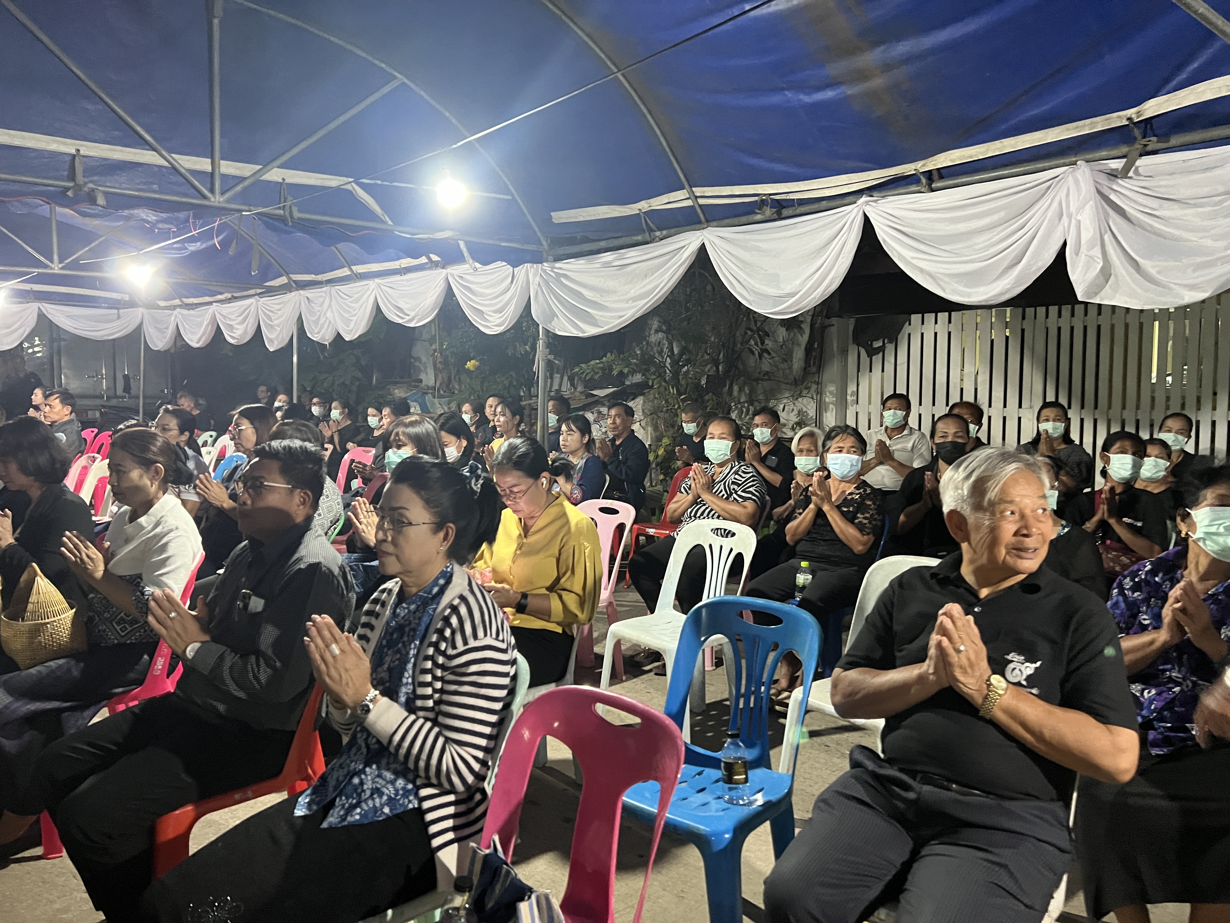 พช.ขอนแก่น : สำนักงานพัฒนาชุมชนจังหวัดขอนแก่น ร่วมเป็นเจ้าภาพฟังสวดพระอภิธรรม คุณพ่อสมบท มีด้วง บิดาของนางจิรภา เชื้อดวงผุยพัฒนาการจังหวัดขอนแก่น สพจ.ขอนแก่น