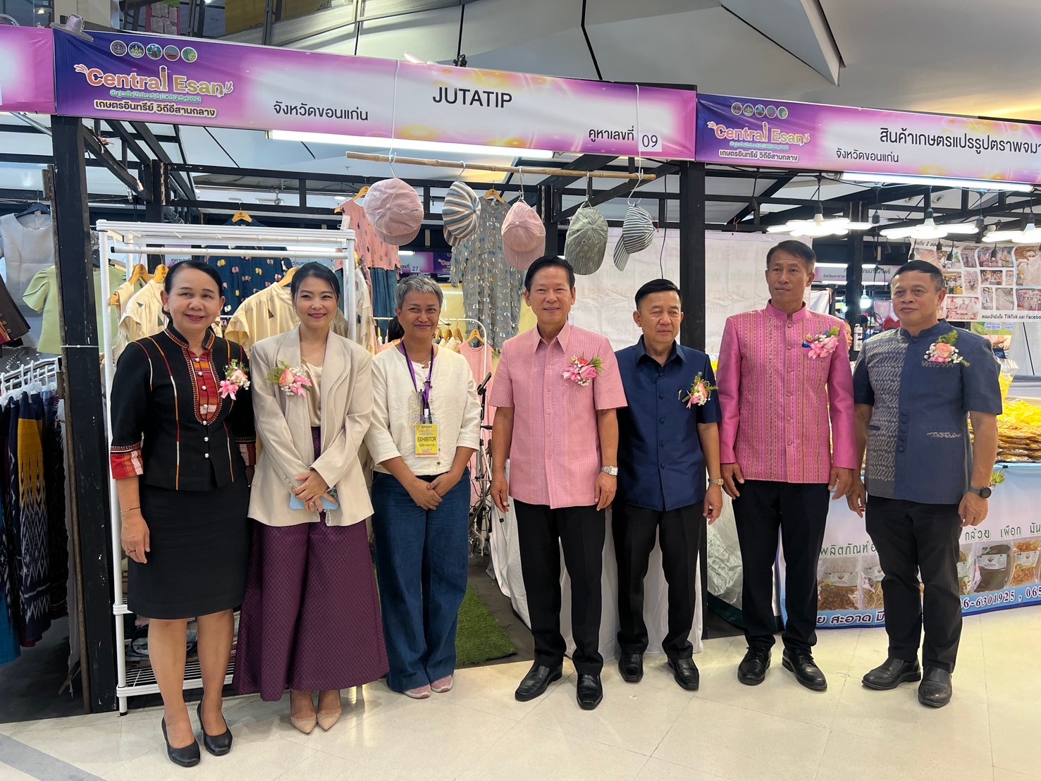 พช.ขอนแก่น : ร่วมพิธีเปิดงาน “เกษตรอินทรีย์ วิถีอีสานกลาง : Central Esan Organic Natural & BCG Fair 2025”