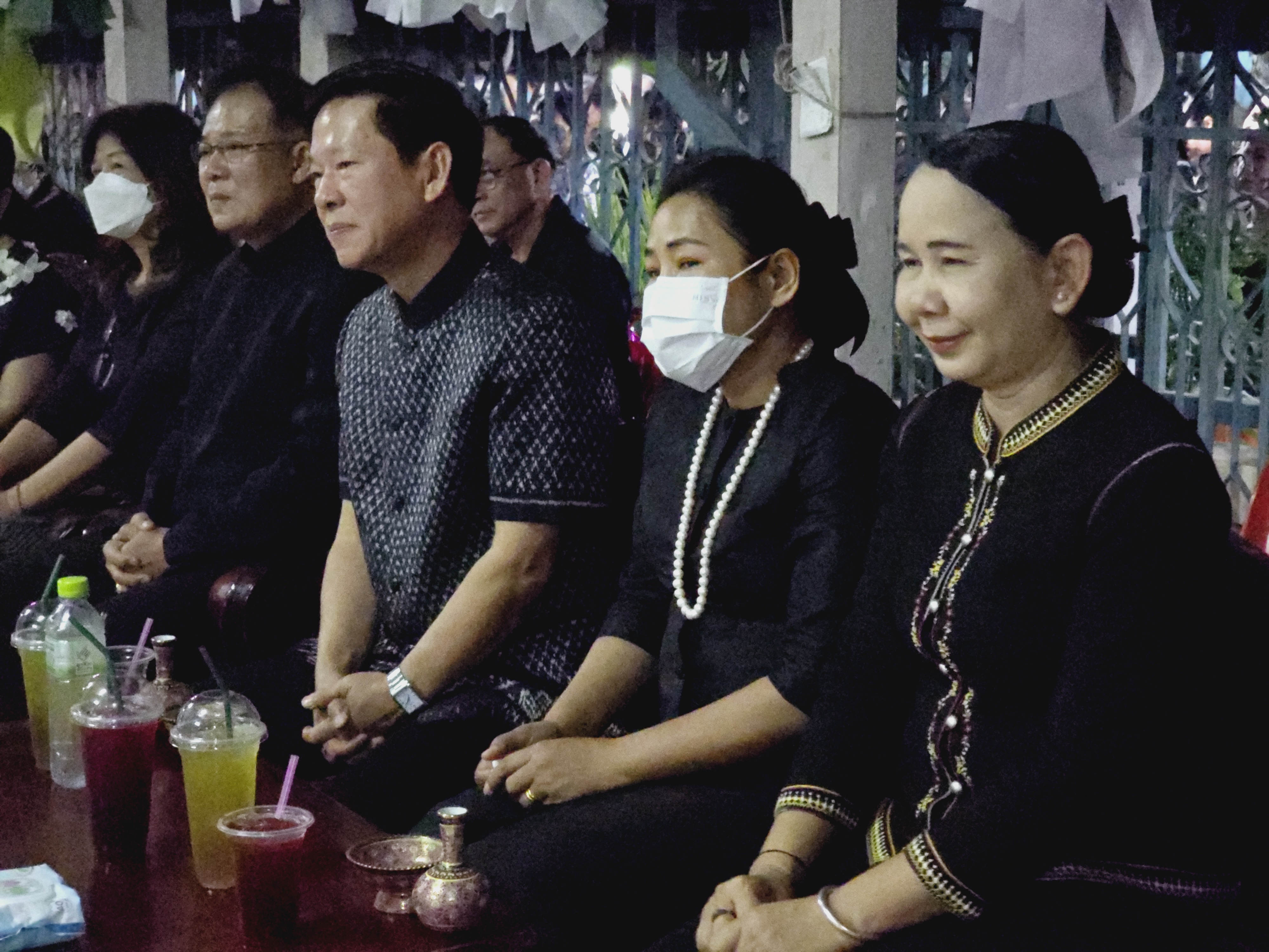 พช.ขอนแก่น : ร่วมเป็นเจ้าภาพฟังสวดพระอภิธรรม คุณพ่อสมบท มีด้วง บิดาของนางจิรภา เชื้อดวงผุยพัฒนาการจังหวัดขอนแก่น สพจ.ขอนแก่น (คืนที่2)