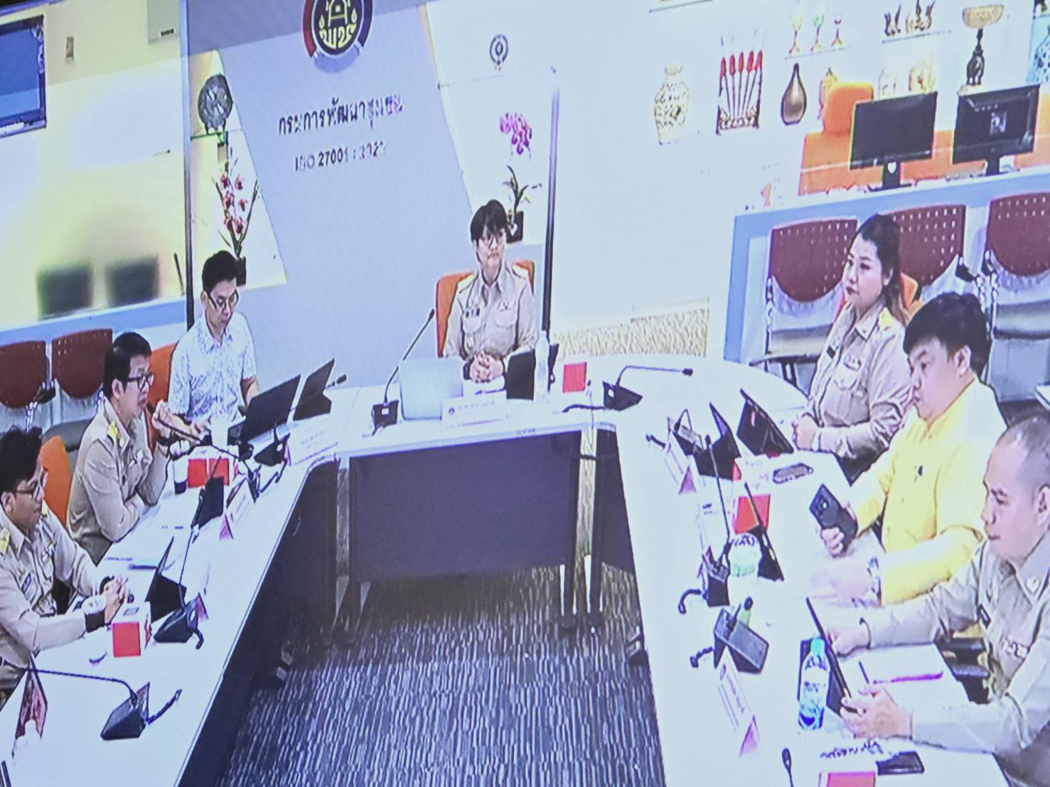 พช.ขอนแก่น : ร่วมการประชุมฝึกอบรมการใช้งานระบบโปรแกรมบันทึกและประมวลผลข้อมูลความจำเป็นพื้นฐาน (จปฐ.) และข้อมูลพื้นฐานระดับหมู่บ้าน (กชช. 2ค) ปี 2568 ผ่านระบบวีดิทัศน์ทางไกล (Video Conference)