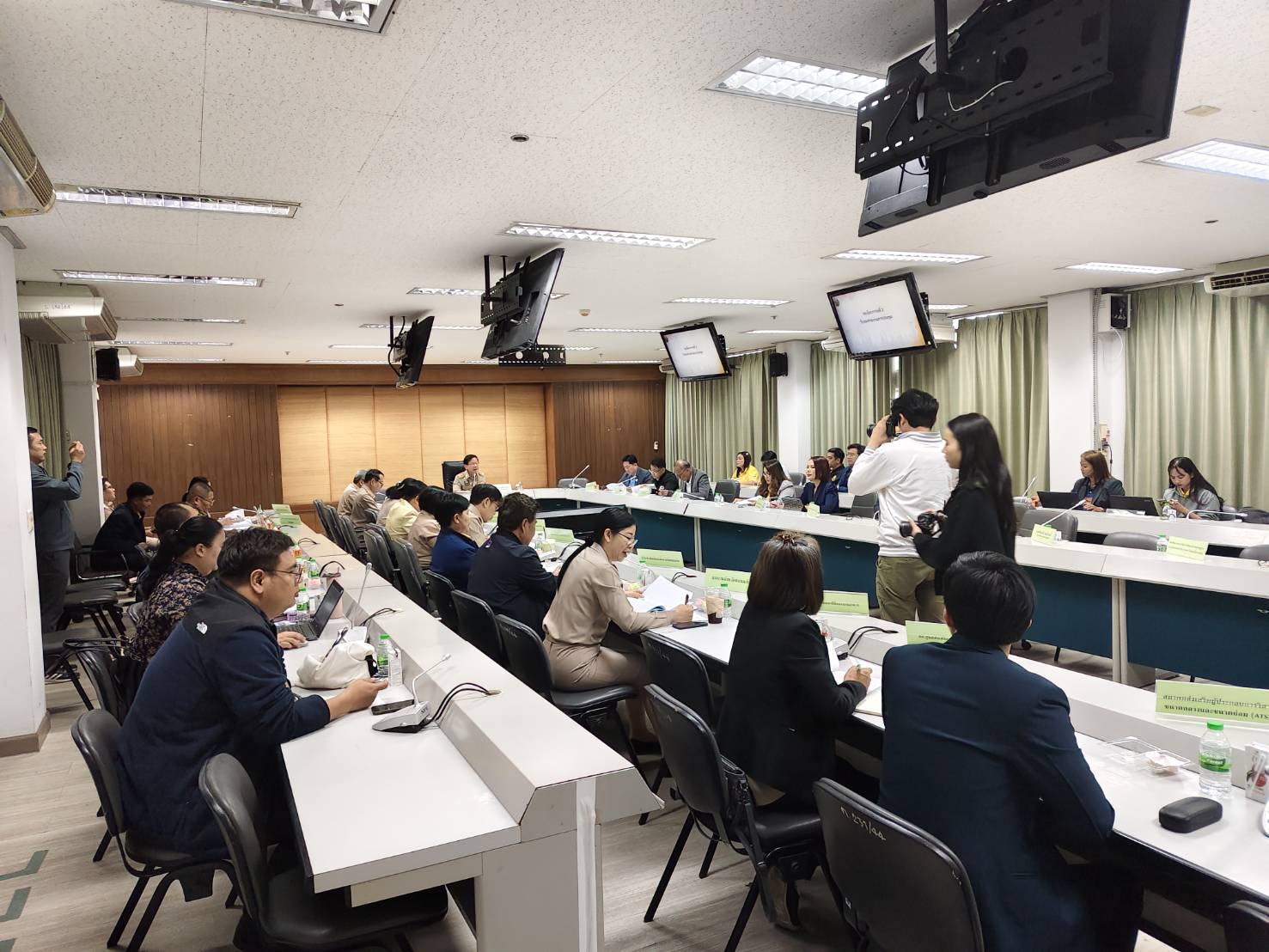 พช.ขอนแก่น : ร่วมประชุมคณะกรรมการร่วมภาครัฐและเอกชนเพื่อพัฒนาและแก้ไขปัญหาทางเศรษฐกิจ จังหวัดขอนแก่น (กรอ.จังหวัดขอนแก่น) ครั้งที่ 1/2568