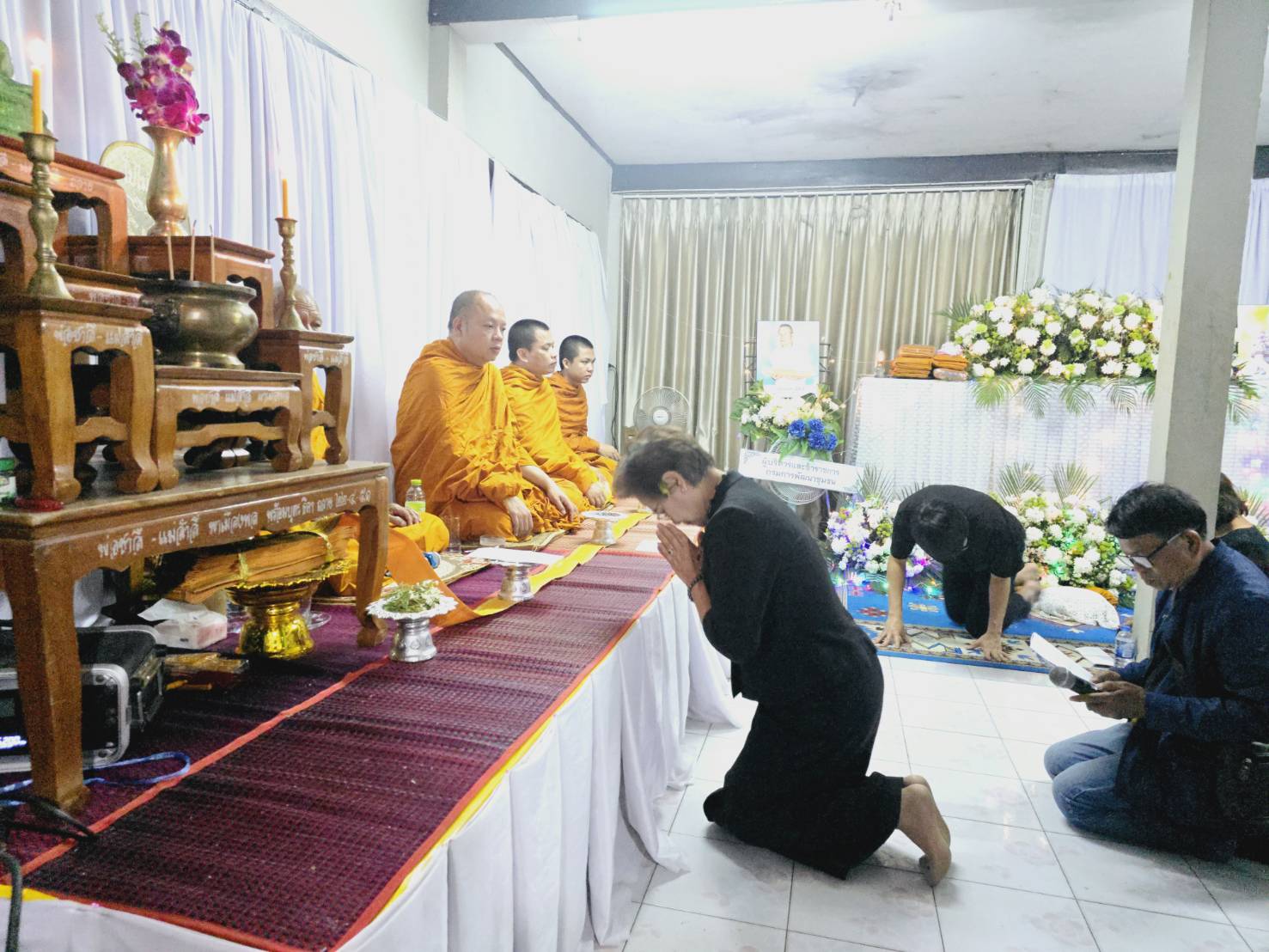 พช.ขอนแก่น : งานฟังสวดพระอภิธรรม คุณพ่อสมบท มีด้วง บิดาของนางจิรภา เชื้อดวงผุยพัฒนาการจังหวัดขอนแก่น สพจ.ขอนแก่น (คืนที่4)