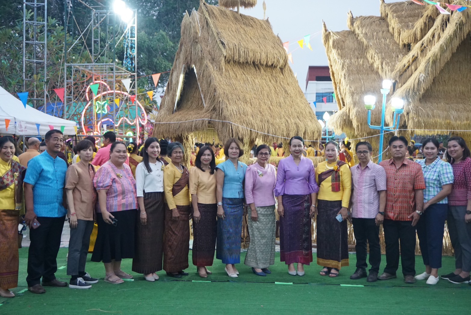 พช.ขอนแก่น : ร่วมพิธีเปิดงานประเพณี “บุญกุ้มข้าวใหญ่ งานกาชาด และการสนับสนุน ศูนย์พักคอยผู้ป่วยยาเสพติด (CI) อำเภอพล” ประจำปี 2568