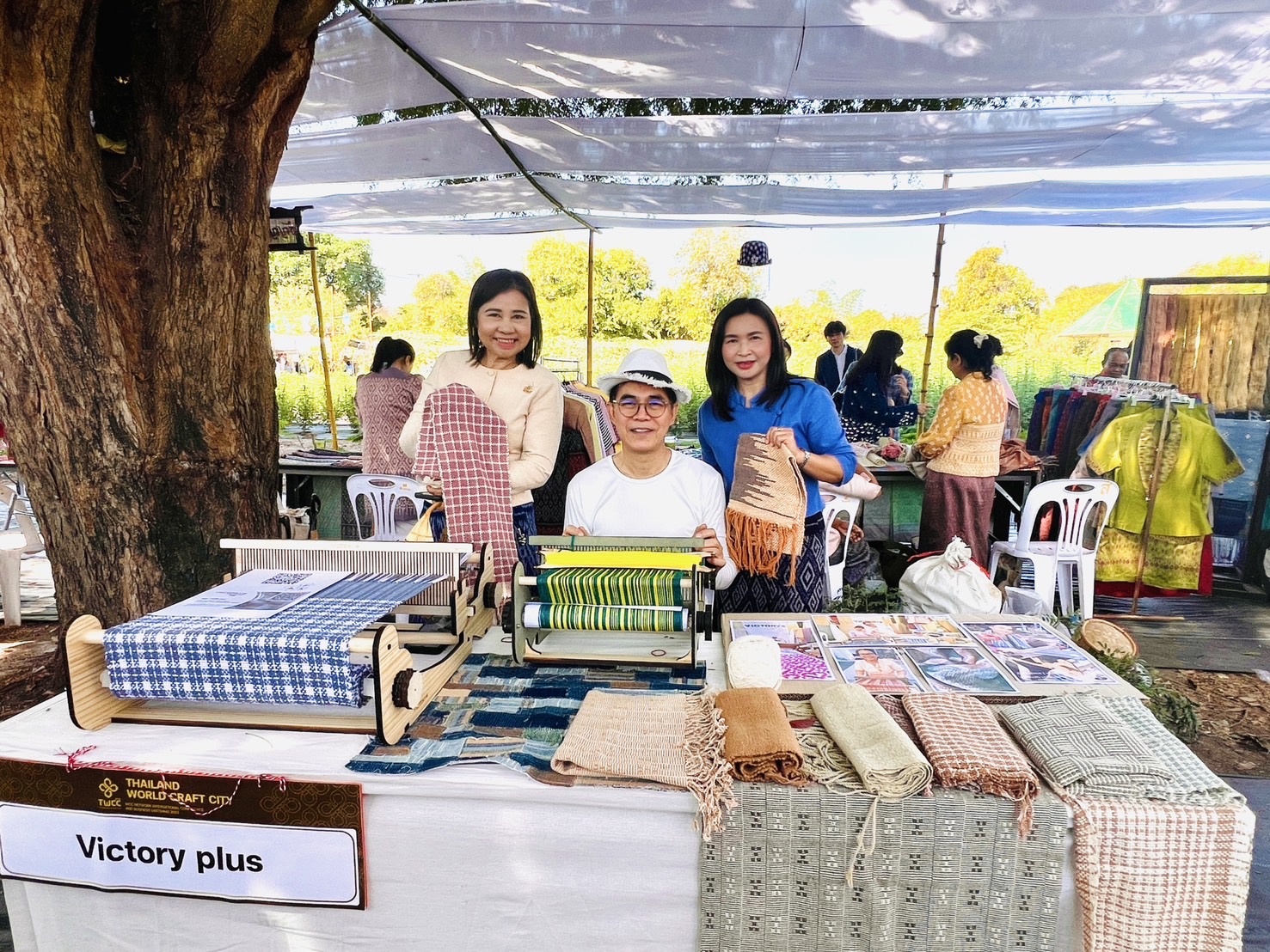 พช.ขอนแก่น : ร่วมงานเปิดบ้านงานวิจัยฝ้ายคราม “เส้นใยฝ้าย สายใยคราม ดอกฝ้ายบาน ณ สวพ.3” สร้างมูลค่าเพิ่มผ้าทอมืออีสาน สู่ Soft Power ระดับภูมิภาค