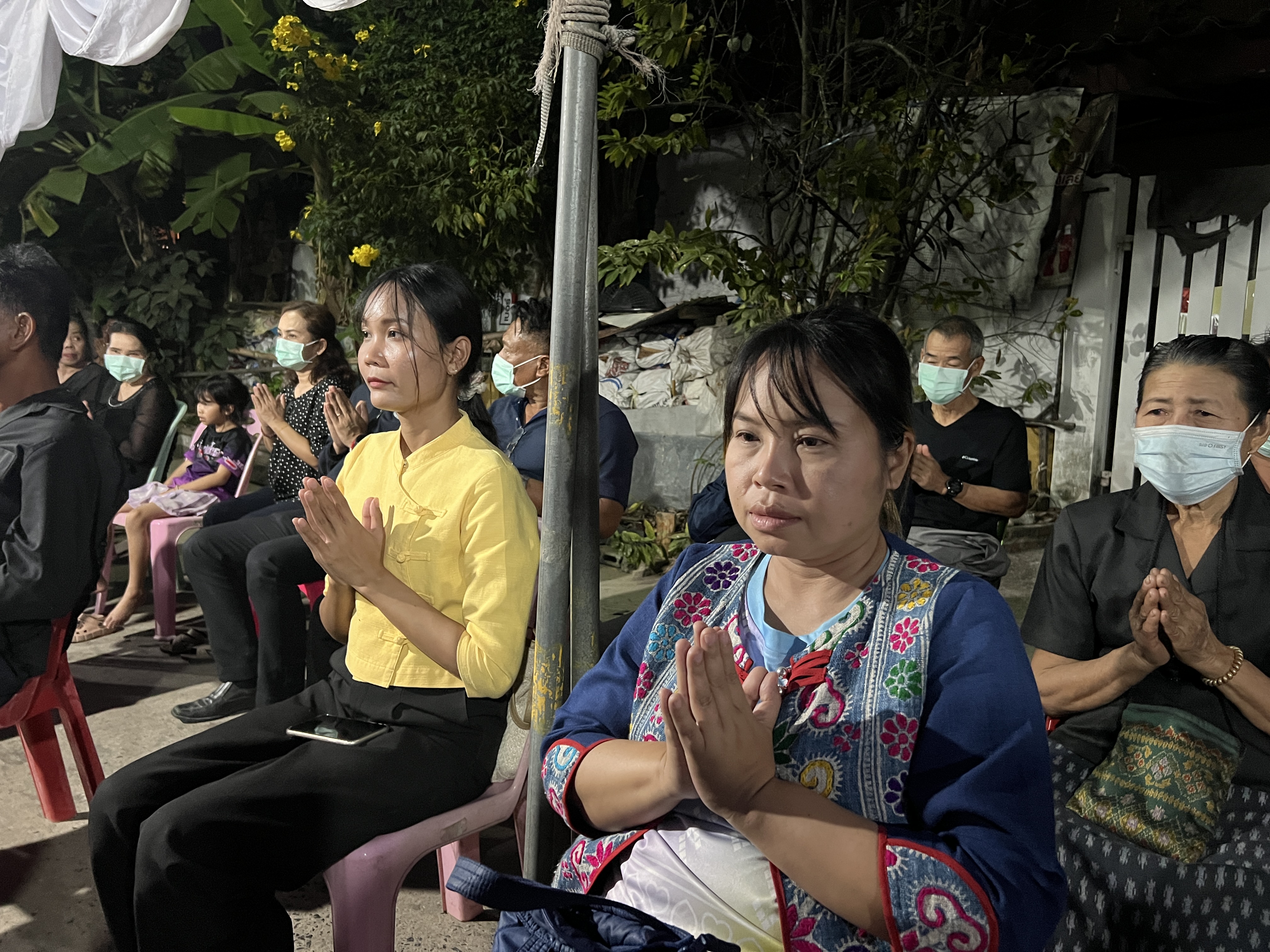 พช.ขอนแก่น : สำนักงานพัฒนาชุมชนจังหวัดขอนแก่น ร่วมเป็นเจ้าภาพฟังสวดพระอภิธรรม คุณพ่อสมบท มีด้วง บิดาของนางจิรภา เชื้อดวงผุยพัฒนาการจังหวัดขอนแก่น สพจ.ขอนแก่น