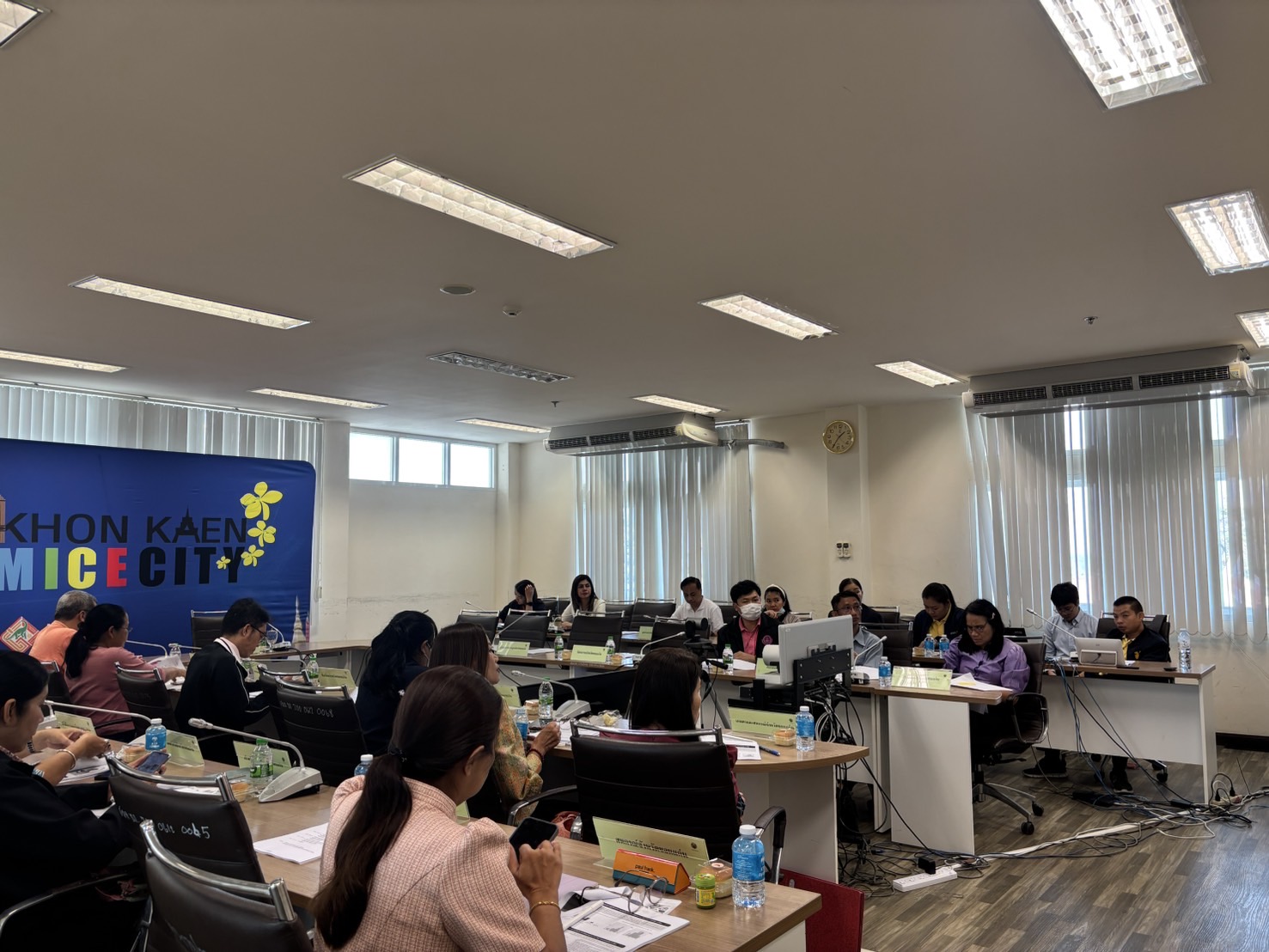 พช.ขอนแก่น : ร่วมประชุมชี้แจงแนวทางการประเมินผลการปฏิบัติราชการของจัด ประจำปีงบประมาณ พ.ศ. 2568 (เพิ่มเติม) ผ่านสื่ออิเล็กทรอนิกส์