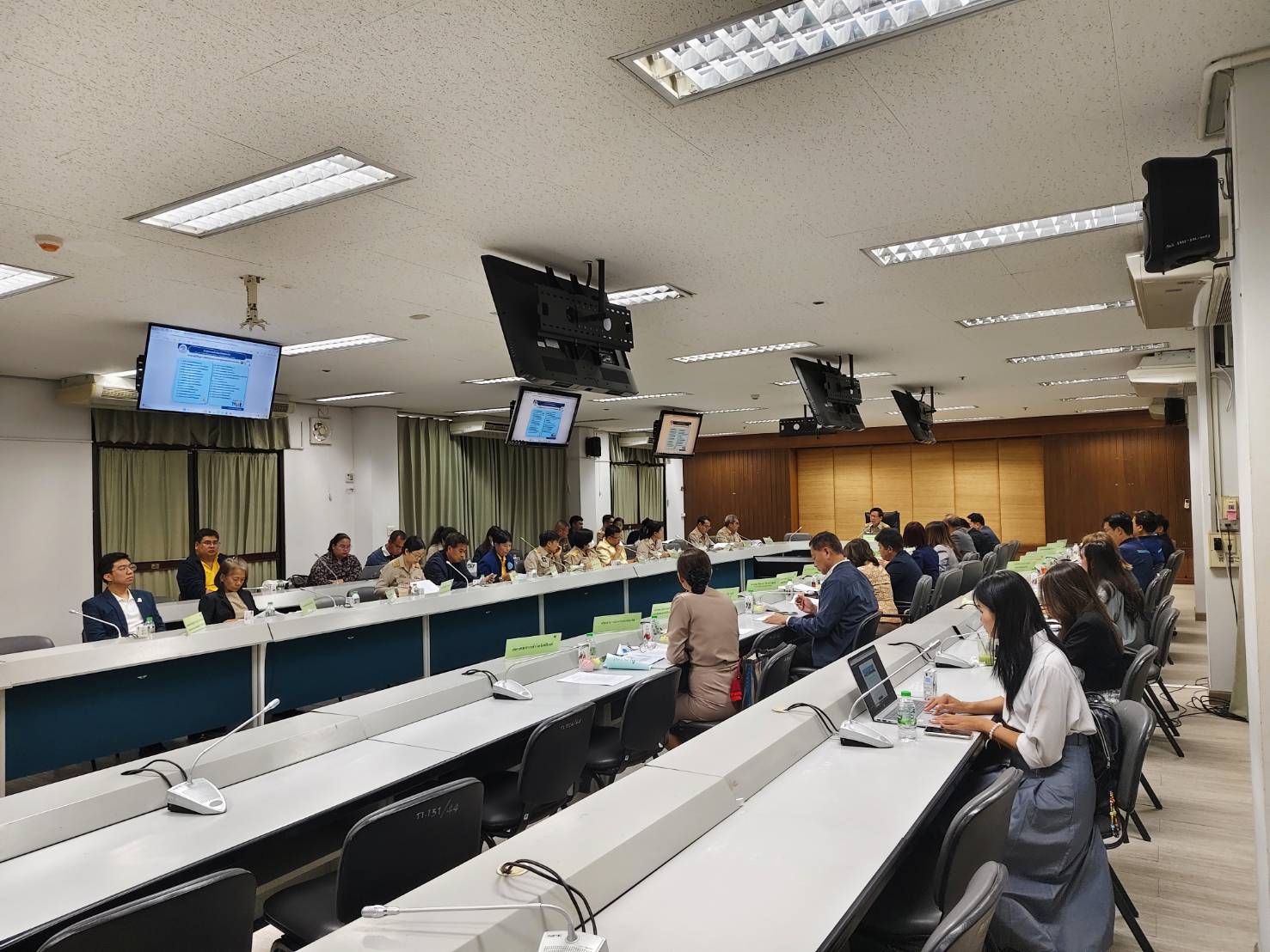 พช.ขอนแก่น : ร่วมประชุมคณะกรรมการร่วมภาครัฐและเอกชนเพื่อพัฒนาและแก้ไขปัญหาทางเศรษฐกิจ จังหวัดขอนแก่น (กรอ.จังหวัดขอนแก่น) ครั้งที่ 1/2568