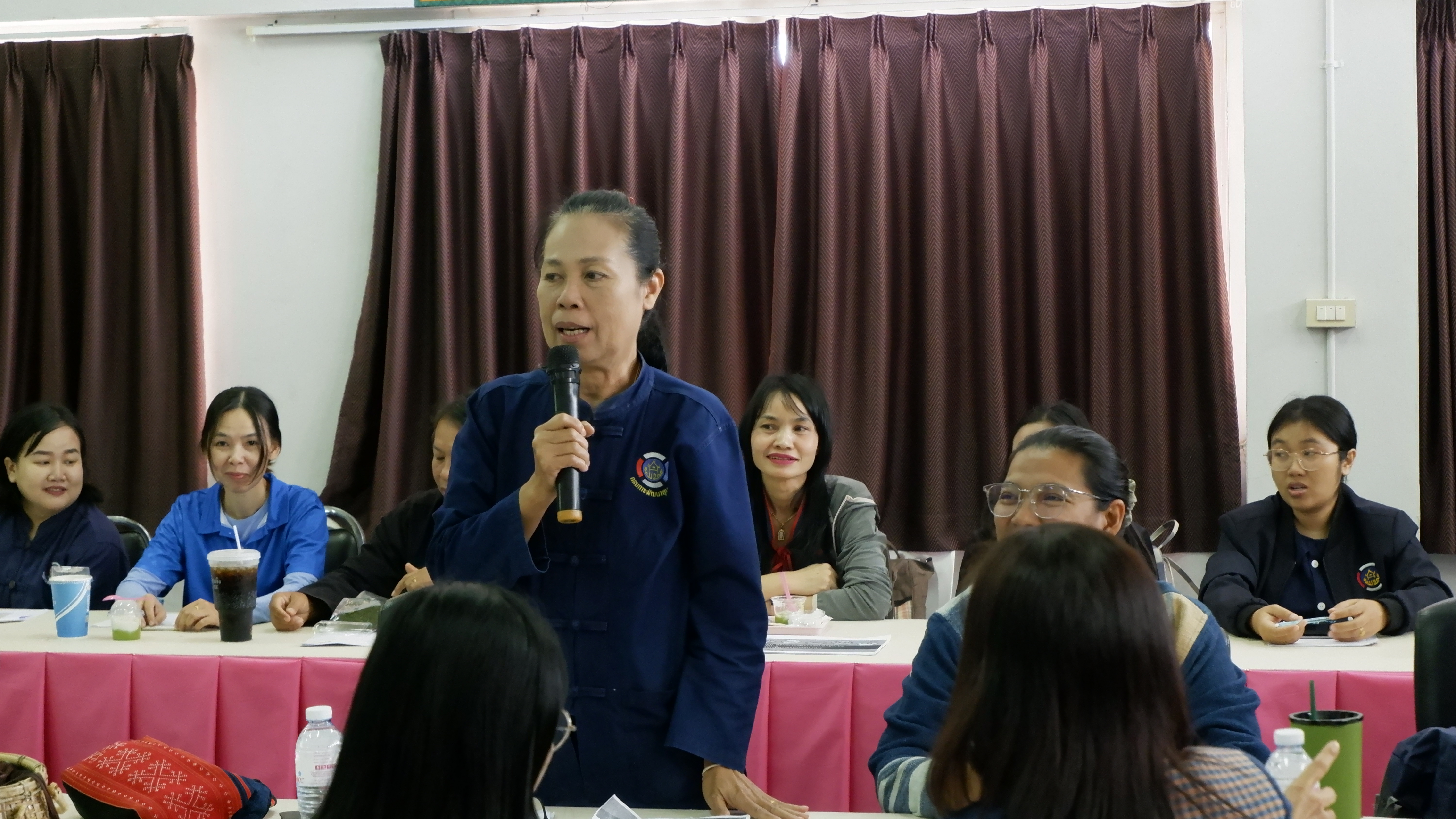 พช.ขอนแก่น : ลงพื้นที่ประชุมเจ้าหน้าที่พัฒนาชุมชนเพื่อติดตามและสนับสนุนการขับเคลื่อนการดำเนินงานตามประเด็นเน้นย้ำของอธิบดีกรมการพัฒนาชุมชน ประจำปี 2568 กลุ่มอำเภอที่ 3
