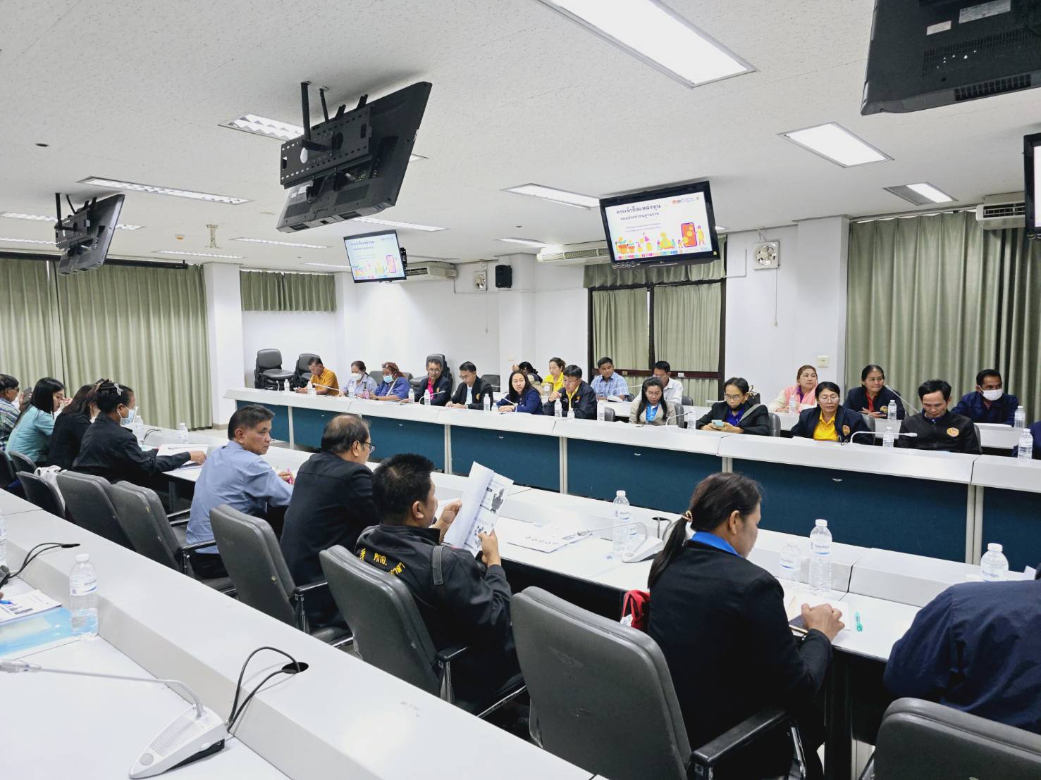 พช.ขอนแก่น : จัดประชุมโครงการพัฒนากลไกการขับเคลื่อนทุนชุมชนขับเคลื่อนเศรษฐกิจฐานราก กิจกรรมย่อย เพิ่มศักยภาพคณะกรรมการงานทุนชุมชนขับเคลื่อนเศรษฐกิจฐานราก และการเข้าถึงแหล่งทุนของประชาชนในชุมชน