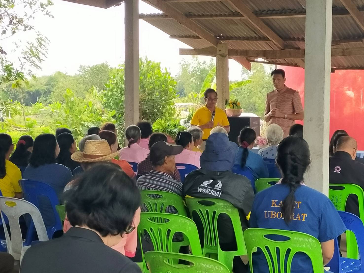 พช.ขอนแก่น : ร่วมพิธีปล่อยพันธุ์ปลา ณ สระน้ำสาธารณะหนองเดิด บ้านหนองแต้ ตำบลบ้านดง อำเภออุบลรัตน์ จังหวัดขอนแก่น