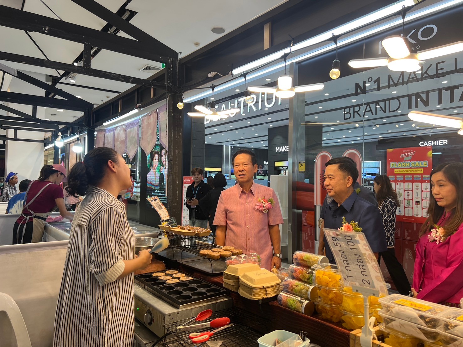 พช.ขอนแก่น : ร่วมพิธีเปิดงาน “เกษตรอินทรีย์ วิถีอีสานกลาง : Central Esan Organic Natural & BCG Fair 2025”