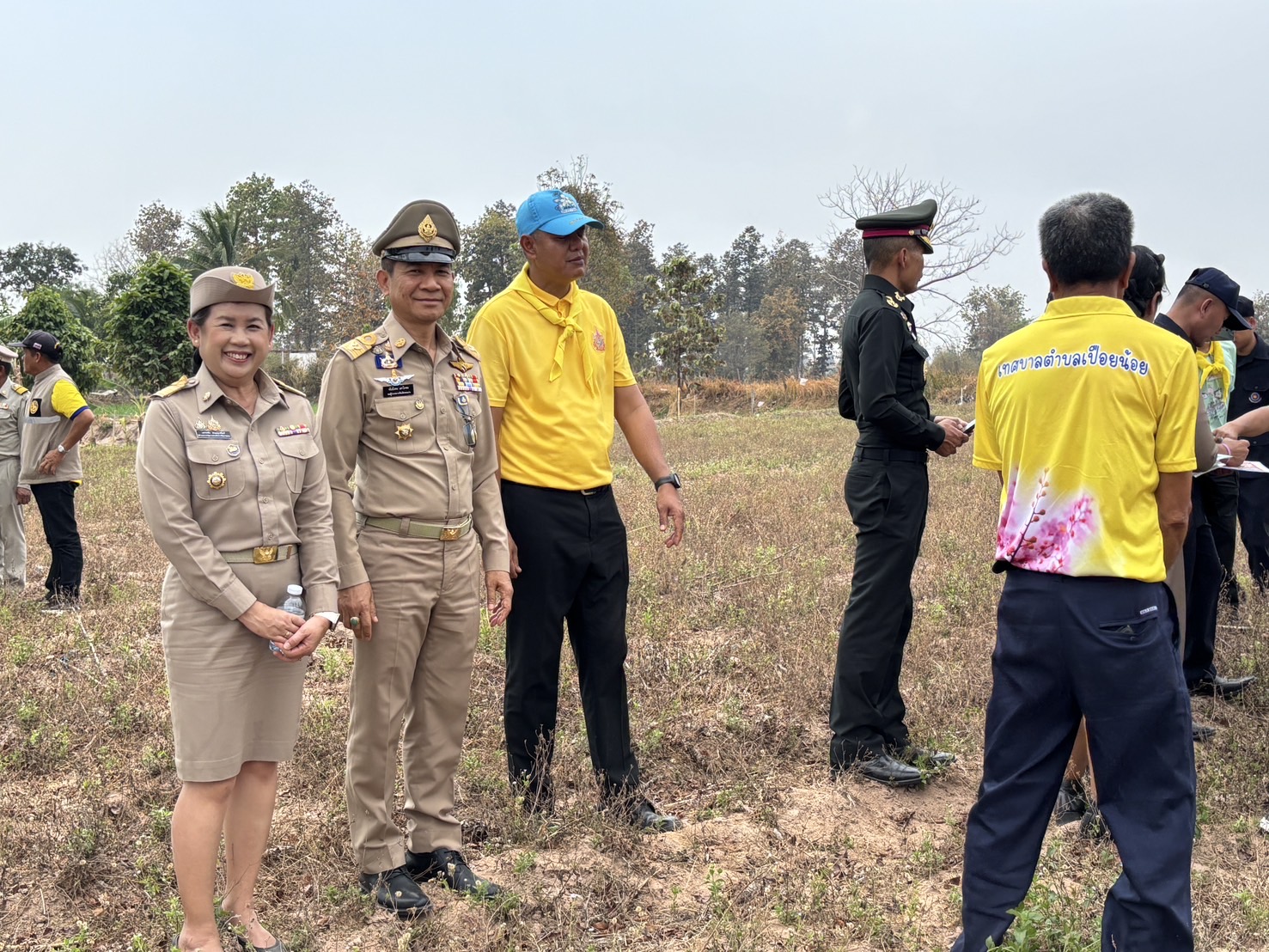 จังหวัดขอนแก่น : ร่วมต้อนรับและอำนวยความสะดวกแก่ พลเอกสมบัติ ธัญญะวัน (นายทหารปฏิบัติการพิเศษ สำนักงานนายทหารปฏิบัติการพิเศษในพระองค์ พระบาทสมเด็จพระเจ้าอยู่หัว) และคณะทำงานฯ