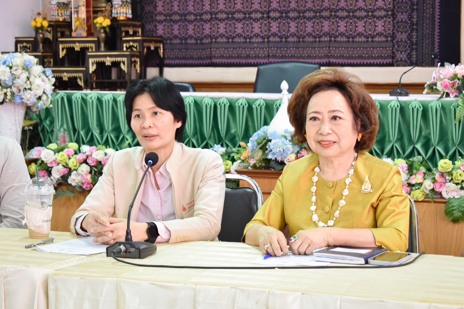 พช.ขอนแก่น : ร่วมประชุมเพื่อหารือแนวทางความร่วมมือการจัดกิจกรรมโครงการ “อบรมเชิงปฏิบัติการ พัฒนาและต่อยอดผลิตภัณฑ์ชุมชนอย่างสร้างสรรค์ให้เกิดการมีส่วนร่วมในชุมชน”