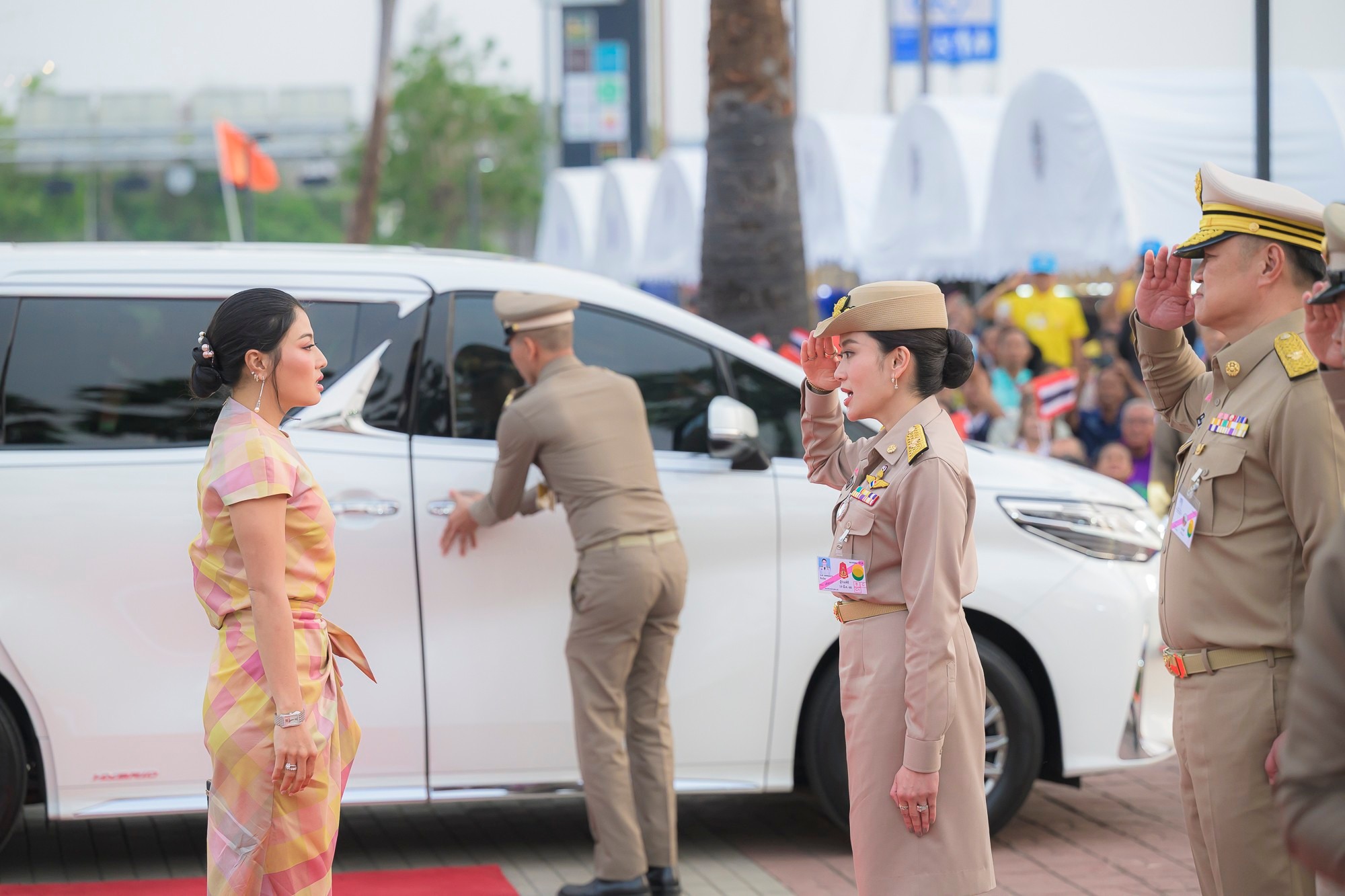 พช.ขอนแก่น : ร่วมรับเสด็จสมเด็จพระเจ้าลูกเธอ เจ้าฟ้าสิริวัณณวรี นารีรัตนราชกัญญา ทอดพระเนตรการจัดนิทรรศการผ้าไทยครั้งยิ่งใหญ่แห่งปี “Colors of Buriram” เส้นทางสายไหม สายใยวัฒนธรรม คุณค่าภูมิปัญญาท้องถิ่น