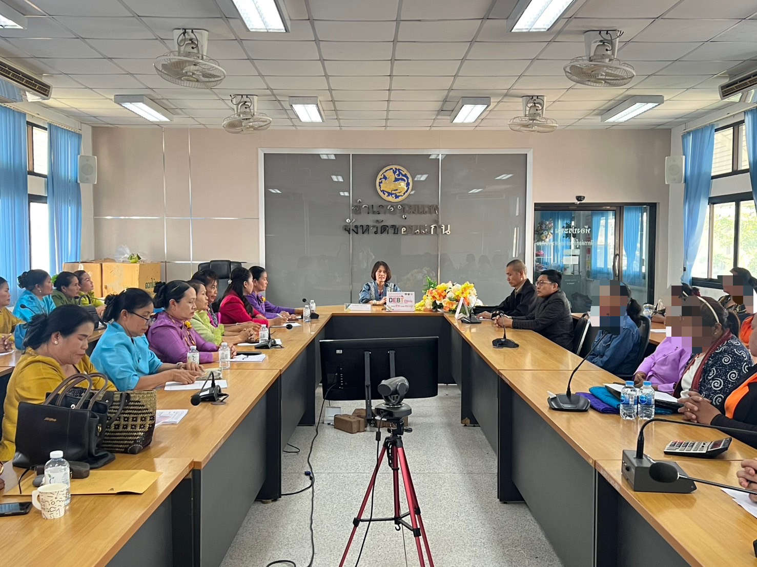 พช.ขอนแก่น : ลงพื้นที่ติดตามและสนับสนุนการดำเนินงาน การบริหารจัดการหนี้ค้างเกินกำหนดชำระ กองทุนพัฒนาบทบาทสตรี (คลินิกแก้หนี้สตรี คุณพร้อมจ่าย เราพร้อมจบ DEBT Clinic By CDK)