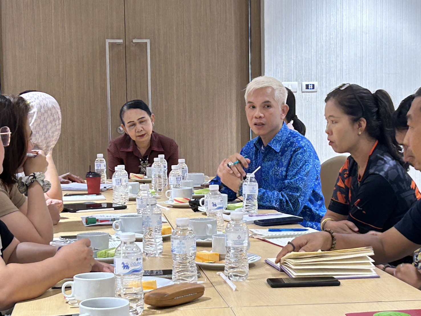 พช.ขอนแก่น : ร่วมประชุมเตรียมความพร้อมการจัดงานมหกรรมการแสดงและจำหน่ายสินค้า “ของดีชายแดนใต้ & OTOP ทั่วไทย ร่วมใจสู่เมืองหมอแคน”ประจำปี 2568