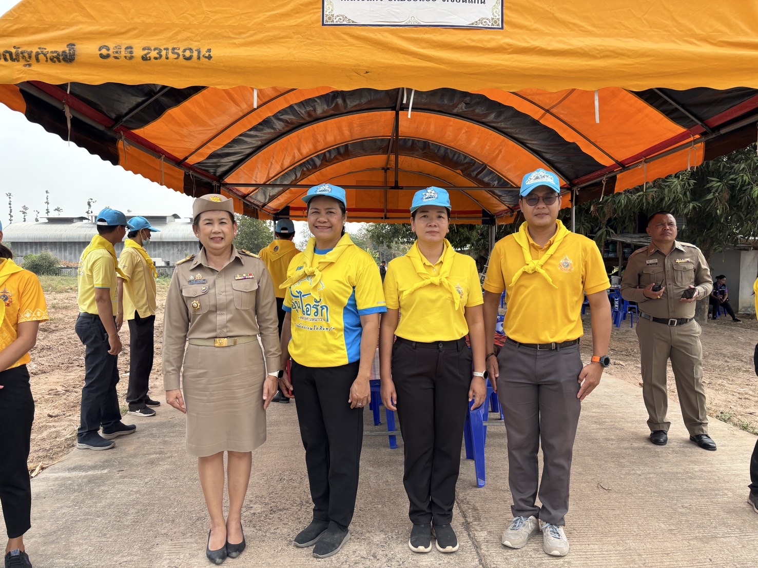 จังหวัดขอนแก่น : ร่วมต้อนรับและอำนวยความสะดวกแก่ พลเอกสมบัติ ธัญญะวัน (นายทหารปฏิบัติการพิเศษ สำนักงานนายทหารปฏิบัติการพิเศษในพระองค์ พระบาทสมเด็จพระเจ้าอยู่หัว) และคณะทำงานฯ