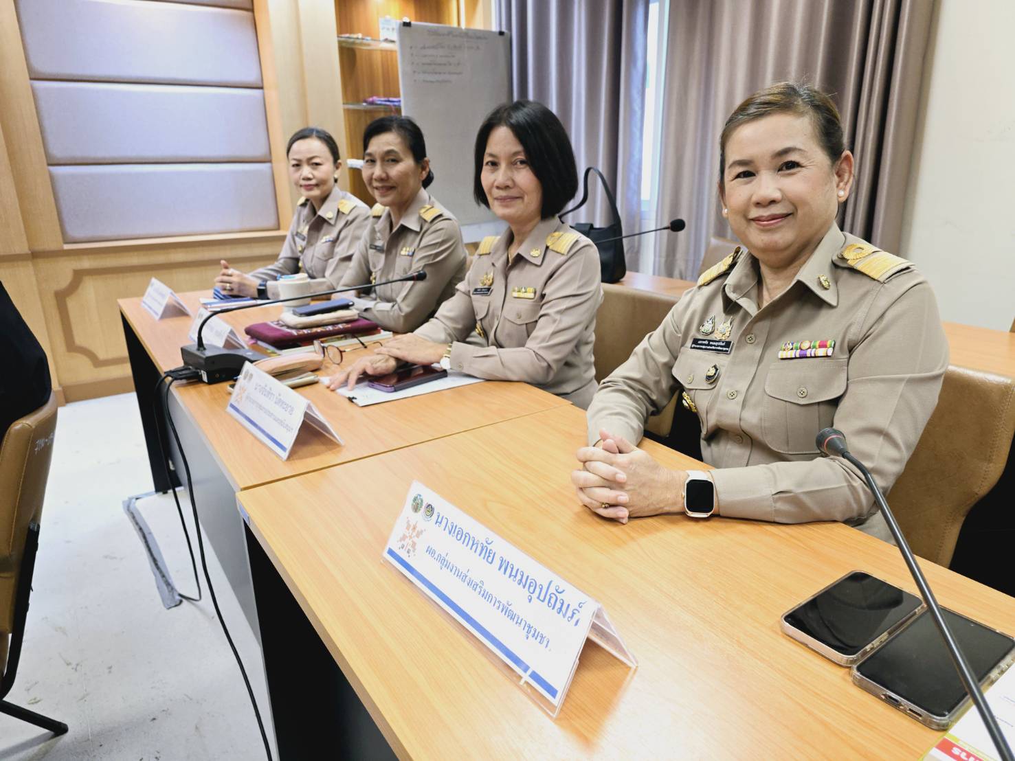พช.ขอนแก่น : จัดประเมินความรู้ความสามารถ ทักษะ และสมรรถนะ ครั้งที่ 2 (สอบสัมภาษณ์) ในการสรรหาและเลือกสรรพนักงานกองทุนพัฒนาบทบาทสตรี สังกัดสำนักงานเลขานุการคณะอนุกรรมการบริหารกองทุนพัฒนาบทบาทสตรีระดับจังหวัด จังหวัดขอนแก่น