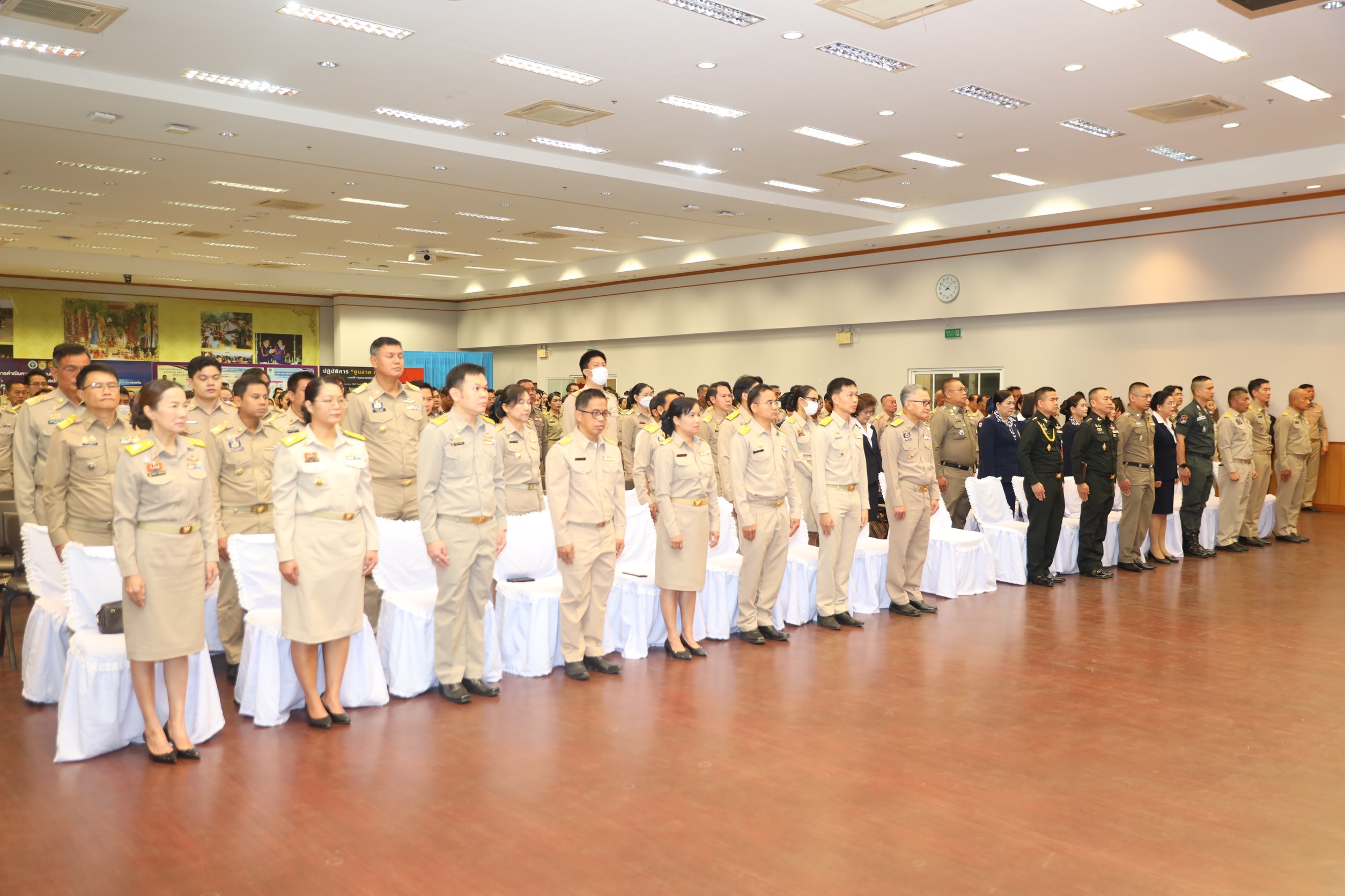 จังหวัดขอนแก่น : จัดพิธีถวายราชสักการะพระบาทสมเด็จพระจุลจอมเกล้าเจ้าอยู่หัว เนื่องในวันท้องถิ่นไทย ประจำปี 2568