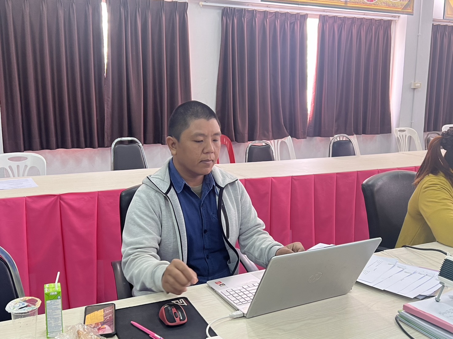 พช.ขอนแก่น : ลงพื้นที่ติดตามและสนับสนุนการดำเนินงาน การบริหารจัดการหนี้ค้างเกินกำหนดชำระ กองทุนพัฒนาบทบาทสตรี (คลินิกแก้หนี้สตรี คุณพร้อมจ่าย เราพร้อมจบ DEBT Clinic By CDK)