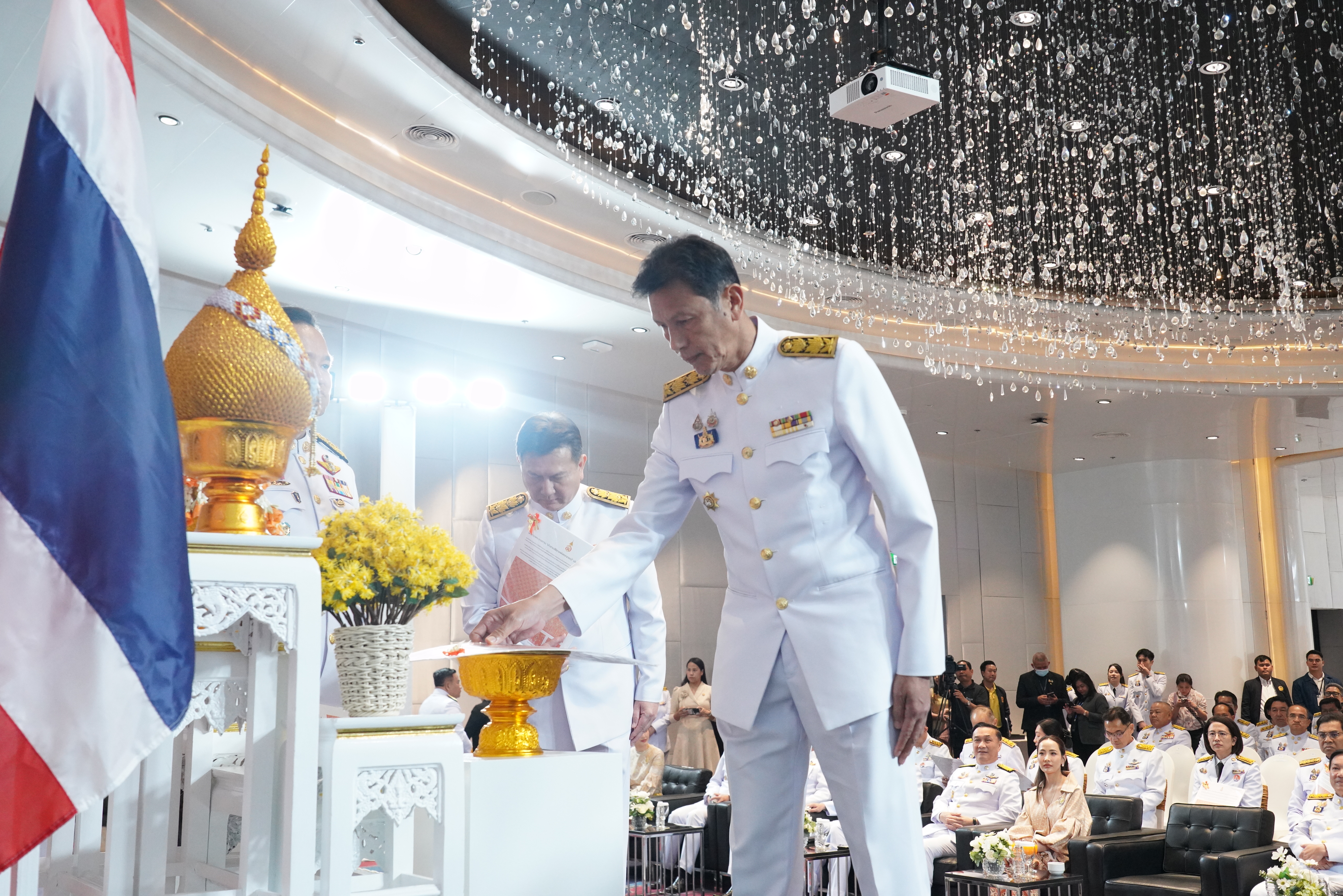 จังหวัดขอนแก่น : ร่วมพิธีมอบลายผ้าพระราชทาน “ผ้าลายสิริราชพัสตราภรณ์”