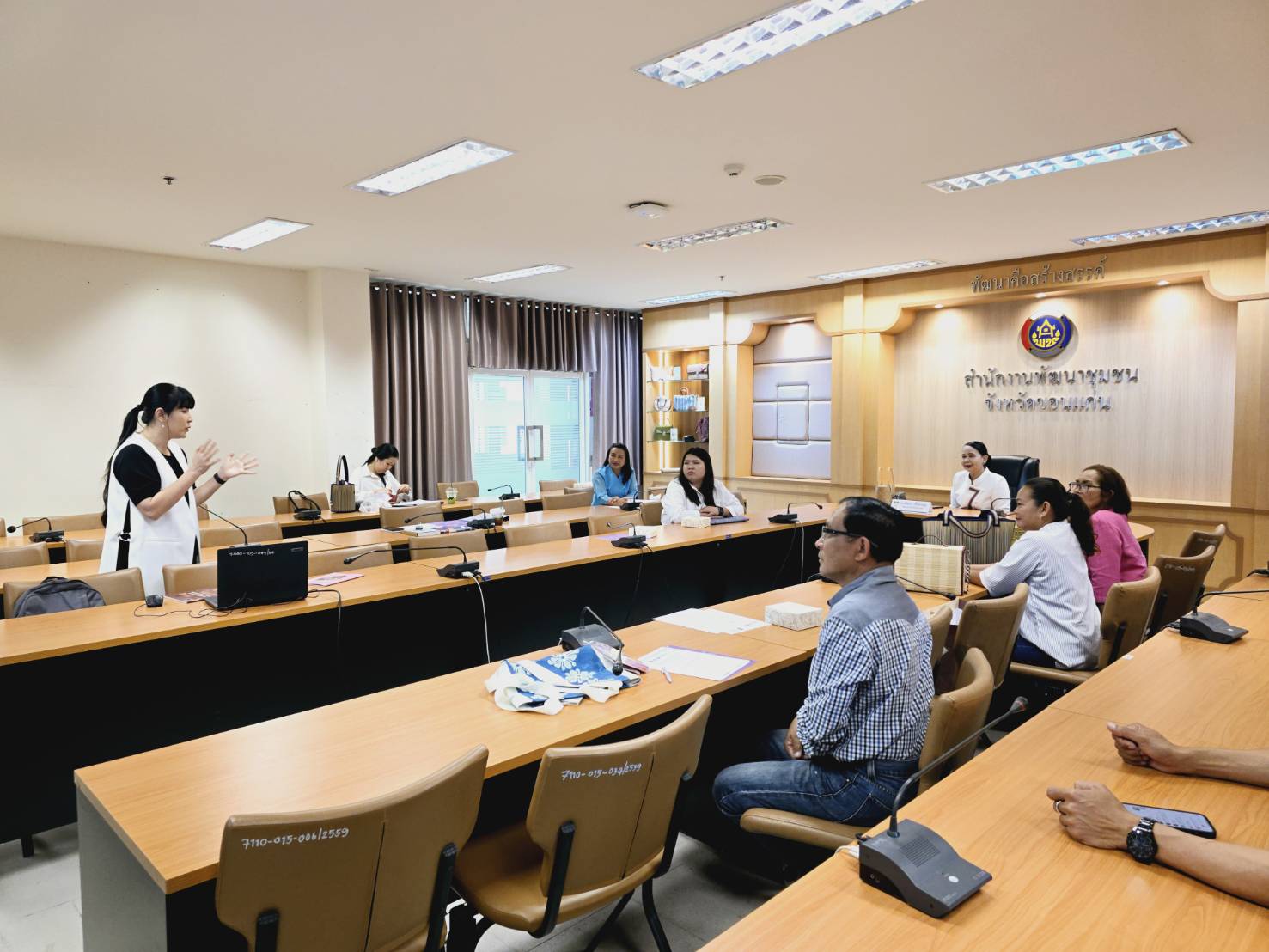 พช.ขอนแก่น : จัดประชุมเชิงปฏิบัติการผู้ผลิตผู้ประกอบการ ภายใต้โครงการคัดสรรยอดผลิตภัณฑ์ OTOP เด่น จังหวัด (Provincial Star OTOP : PSO) พ.ศ. 2568