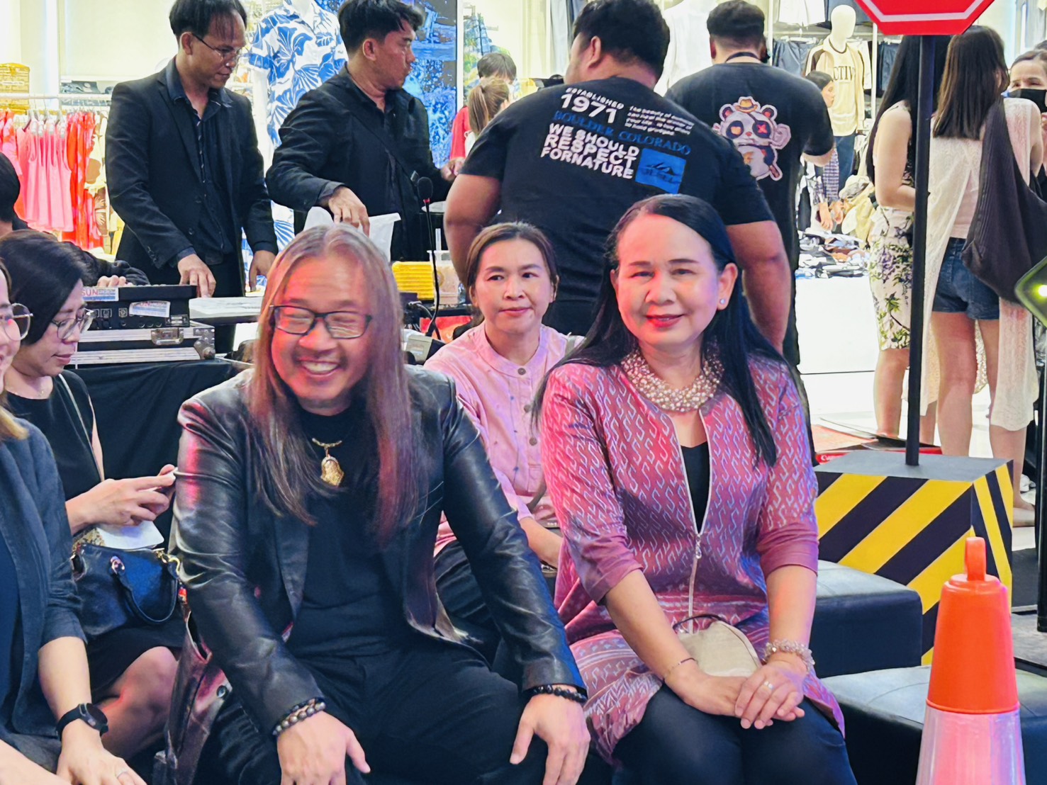พช.ขอนแก่น : ร่วมพิธีเปิดโครงการจัดแสดงผลงานออกแบบนิพนธ์ นักศึกษาหลักสูตรการออกแบบบัณฑิต สาขาวิชาการออกแบบ คณะสถาปัตยกรรมศาสตร์ ประจำปีการศึกษา 2567