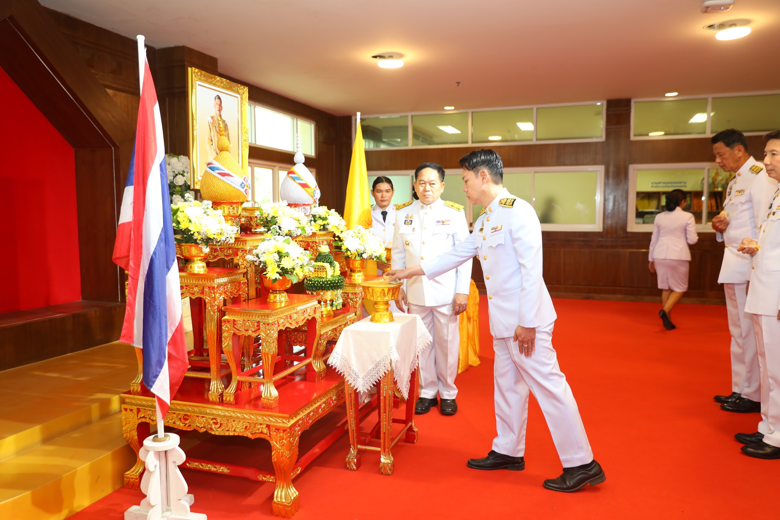 จังหวัดขอนแก่น : จัดพิธีมอบเหรียญที่ระลึกพระราชทานแก่ผู้บริหารกระทรวงมหาดไทยและข้าราชการ