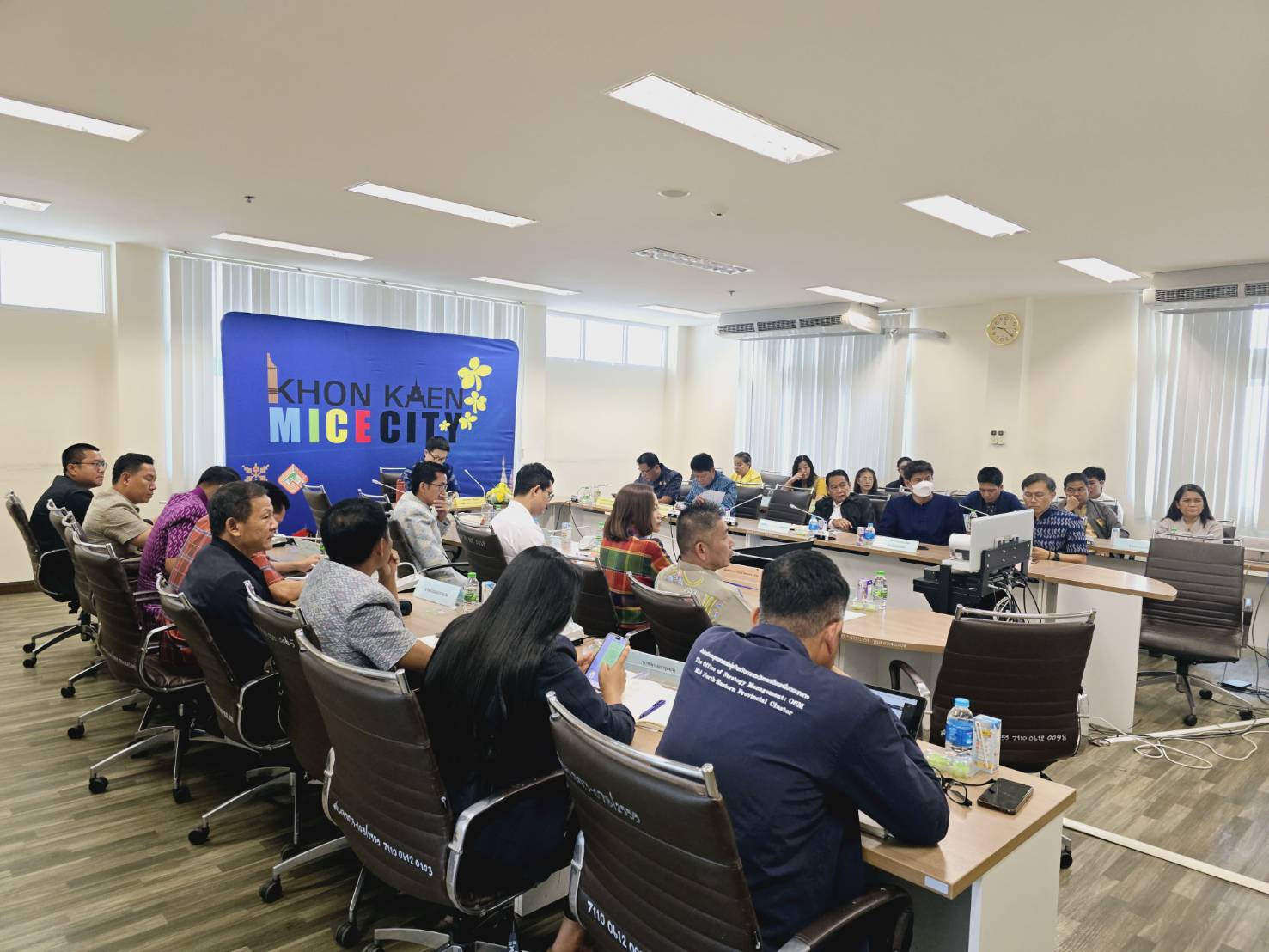 พช.ขอนแก่น : ร่วมประชุมสรุปผลการขับเคลื่อนการบริหารงานเชิงพื้นที่แบบบูรณาการ ประจำปีงบประมาณ พ.ศ.2568 และแนวทางการเพิ่มประสิทธิภาพในการบริหารงาน ผ่านระบบวีดิทัศน์ทางไกล (VCS)