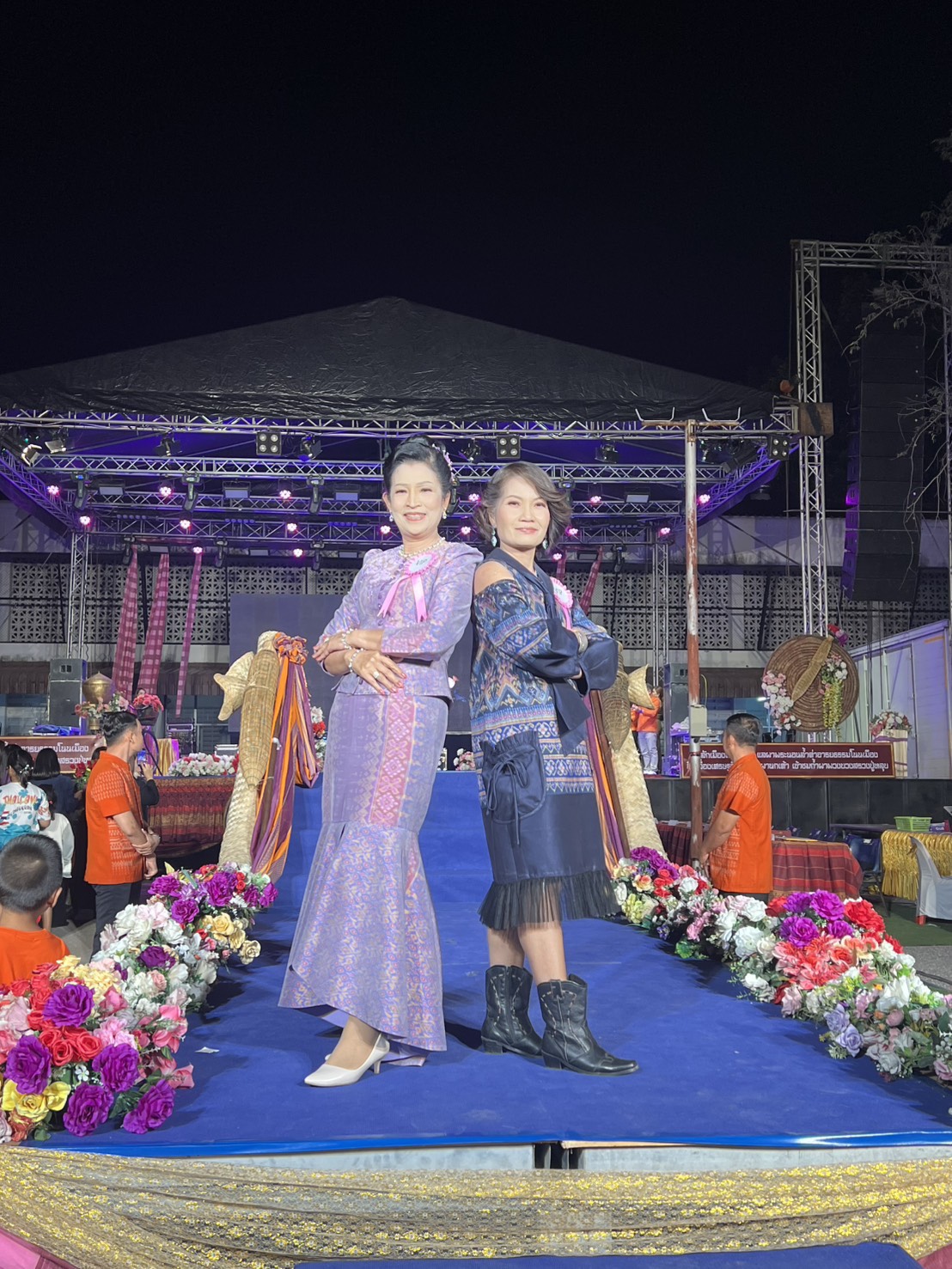 พช.ขอนแก่น : ร่วมงานประเพณีกาชาดประจำปี รวมของดีเมืองชุมแพ ประจำปี 2568 “กิจกรรมพาแลง เดินแบบการกุศลและการประกวดนางสาวชุมแพ”