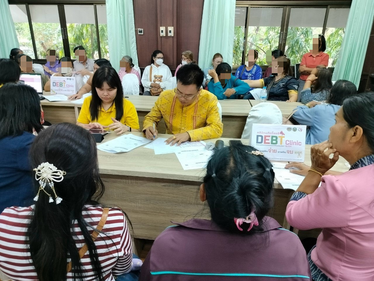 พช.ขอนแก่น : ลงพื้นที่ติดตามและสนับสนุนการดำเนินงาน การบริหารจัดการหนี้ค้างเกินกำหนดชำระ กองทุนพัฒนาบทบาทสตรี (คลินิกแก้หนี้สตรี คุณพร้อมจ่าย เราพร้อมจบ DEBT Clinic By CDK)