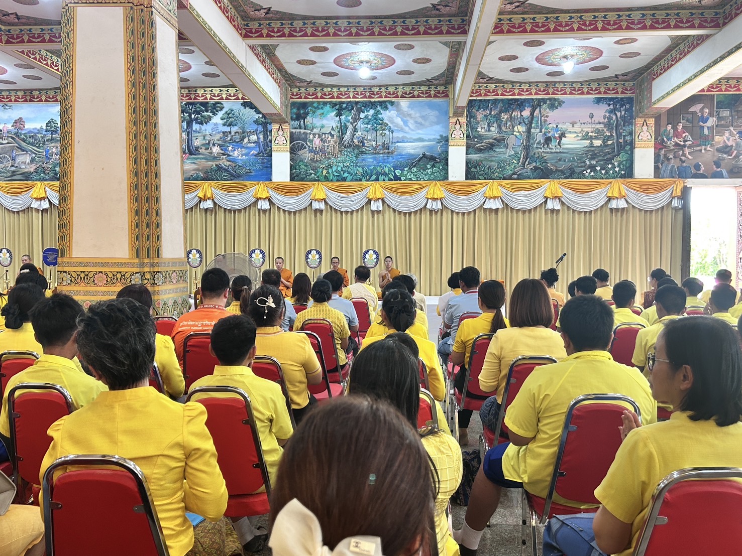 จังหวัดขอนแก่น : รองผู้ว่าฯ ขอนแก่น นำพุทธศาสนิกชนร่วมพิธีเจริญพระพุทธมนต์ถวายพระพรชัยมงคลแด่พระบาทสมเด็จพระเจ้าอยู่หัว และพระบรมวงศานุวงศ์