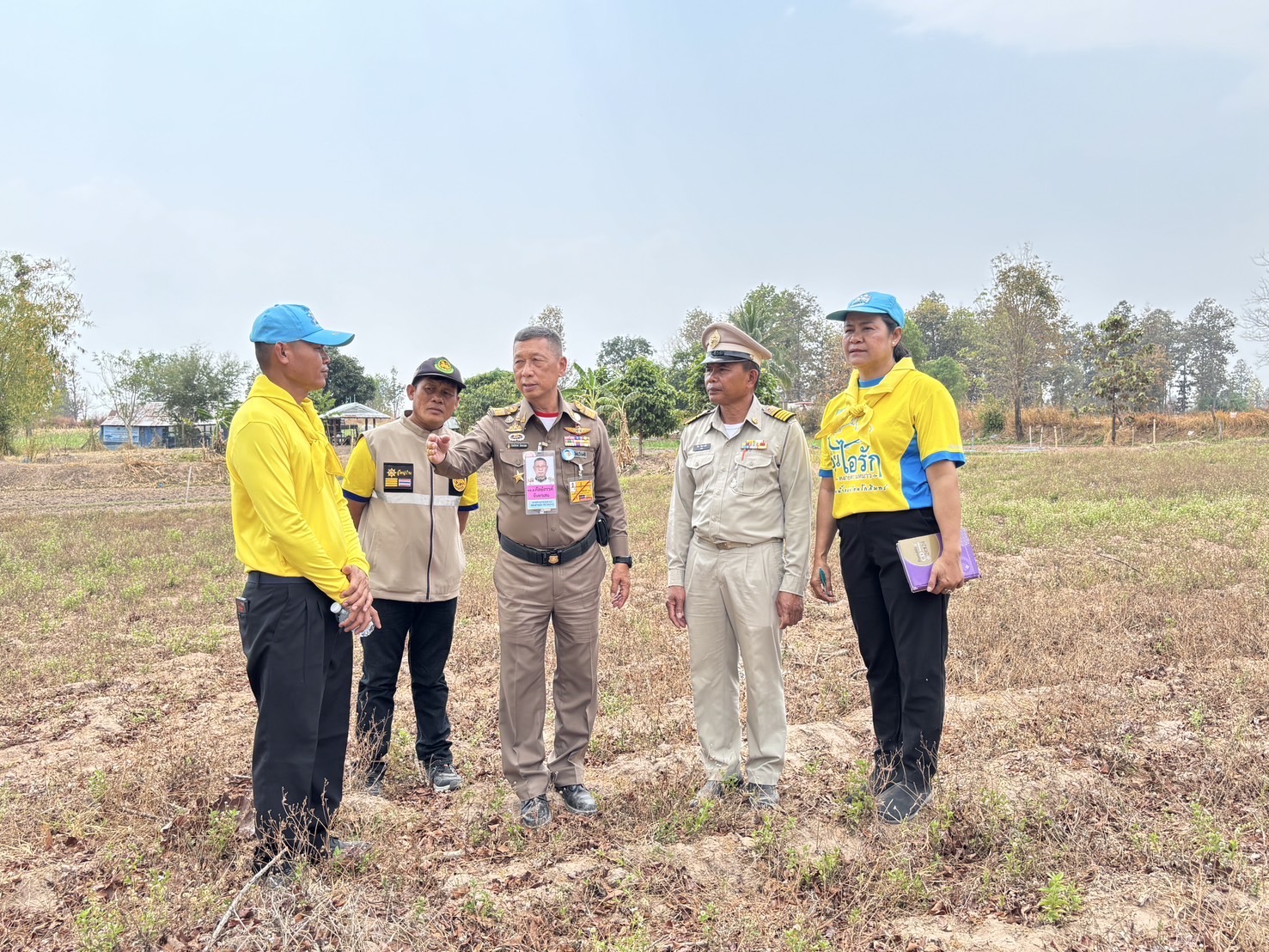 จังหวัดขอนแก่น : ร่วมต้อนรับและอำนวยความสะดวกแก่ พลเอกสมบัติ ธัญญะวัน (นายทหารปฏิบัติการพิเศษ สำนักงานนายทหารปฏิบัติการพิเศษในพระองค์ พระบาทสมเด็จพระเจ้าอยู่หัว) และคณะทำงานฯ