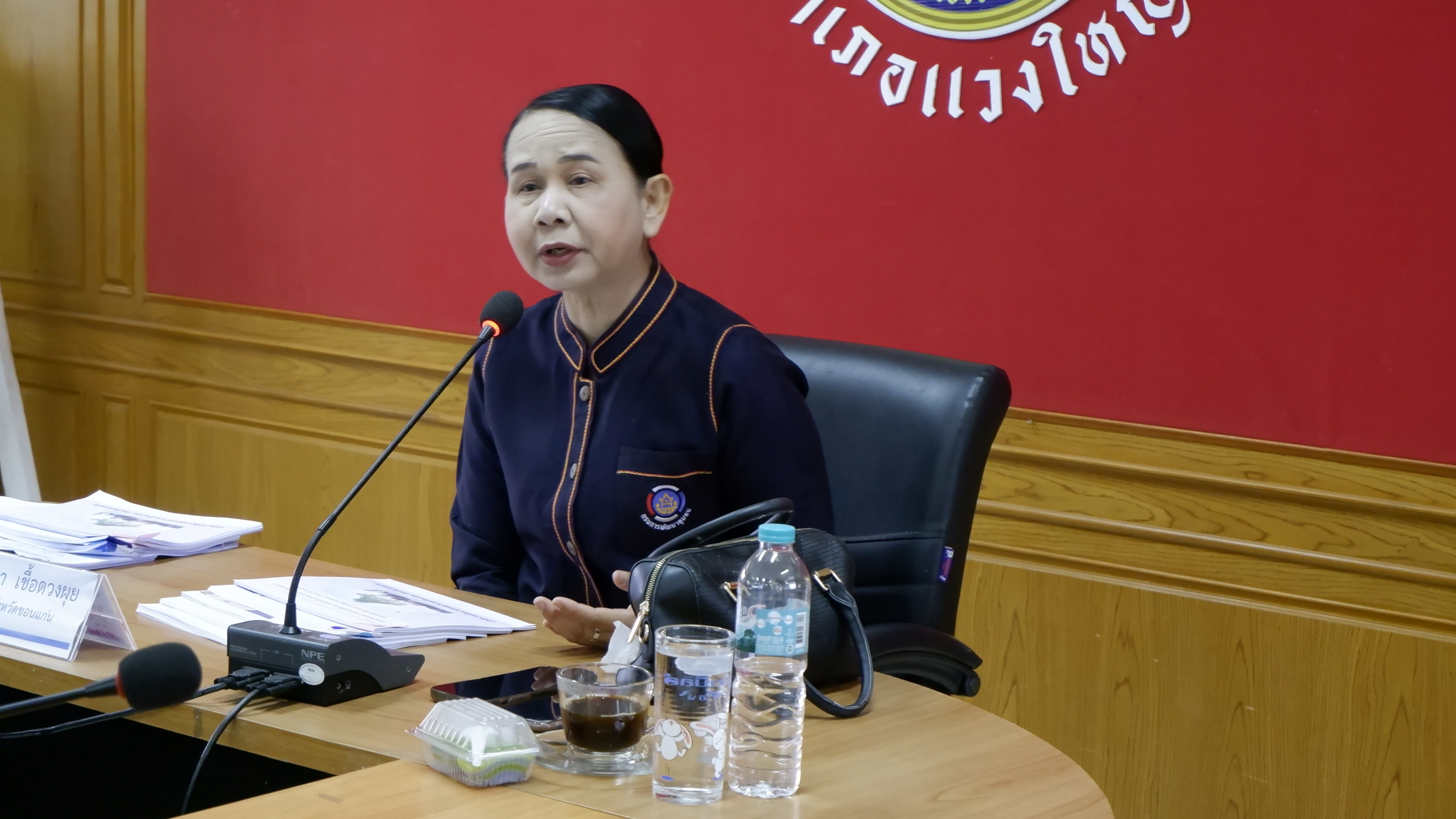 พช.ขอนแก่น : ลงพื้นที่ประชุมเจ้าหน้าที่พัฒนาชุมชนเพื่อติดตามและสนับสนุนการขับเคลื่อนการดำเนินงานตามประเด็นเน้นย้ำของอธิบดีกรมการพัฒนาชุมชน ประจำปี 2568 กลุ่มอำเภอที่ 4