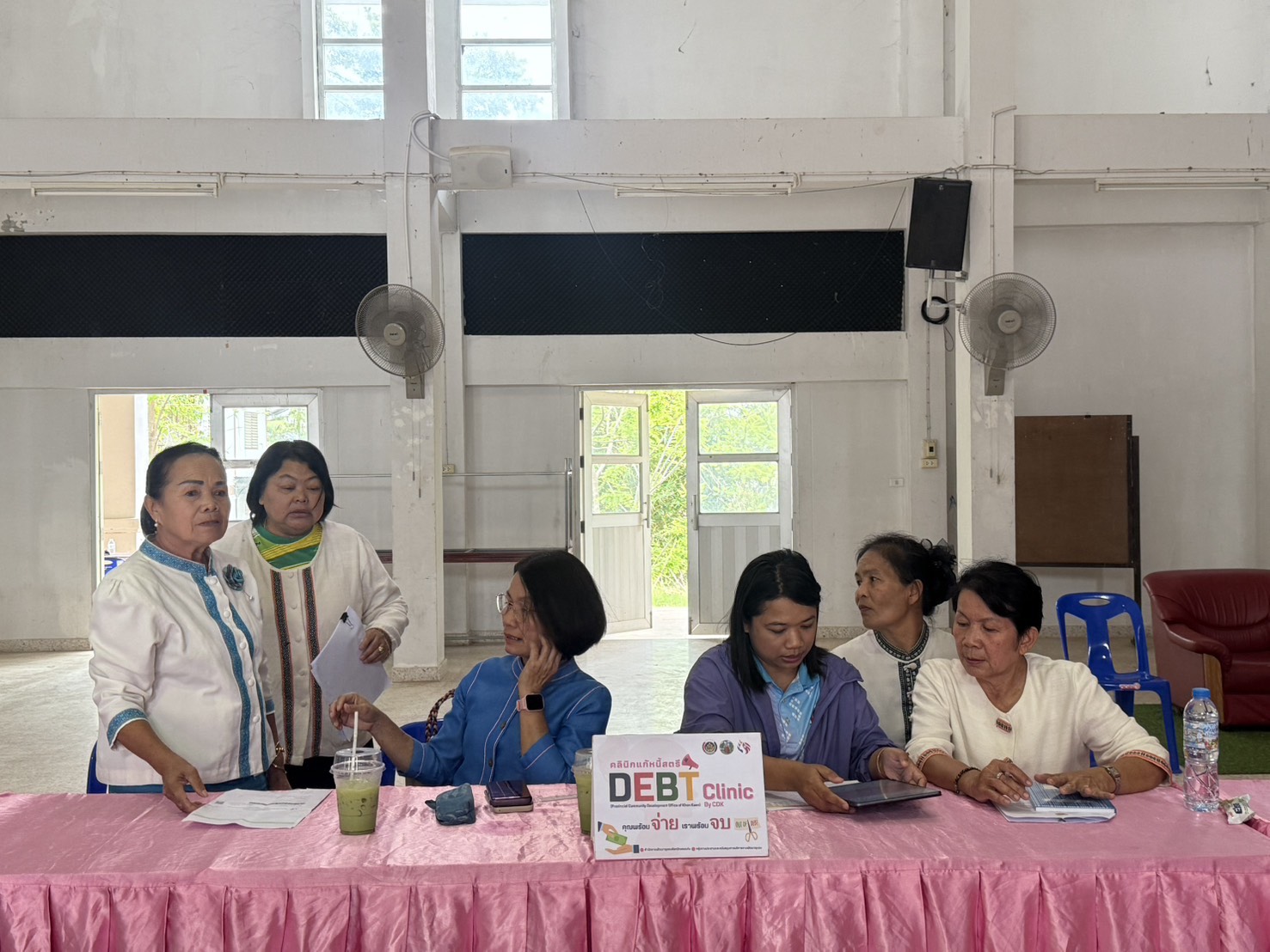 พช.ขอนแก่น : ลงพื้นที่ติดตามและสนับสนุนการดำเนินงาน การบริหารจัดการหนี้ค้างเกินกำหนดชำระ กองทุนพัฒนาบทบาทสตรี