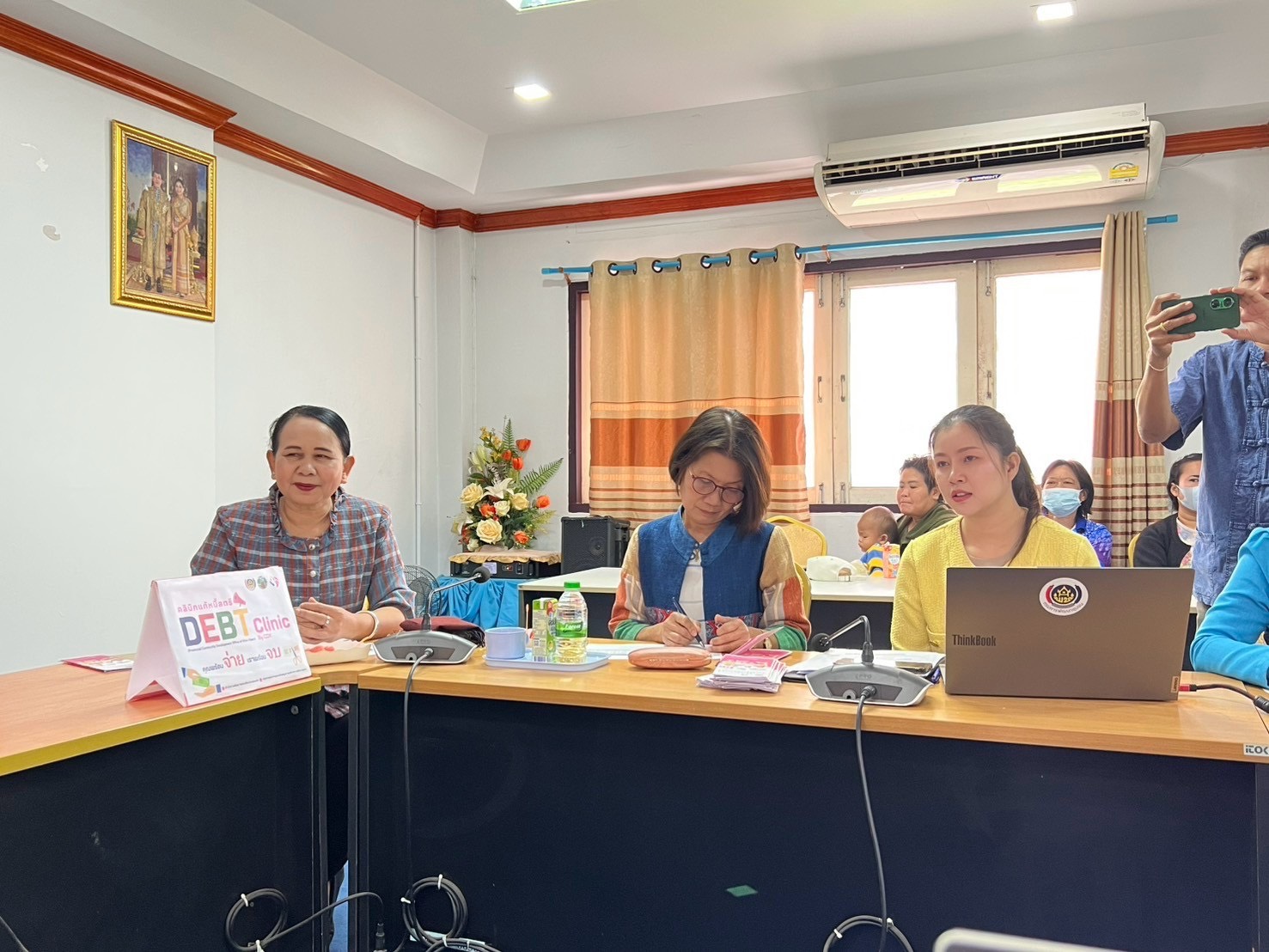 พช.ขอนแก่น : ลงพื้นที่ติดตามและสนับสนุนการดำเนินงาน การบริหารจัดการหนี้ค้างเกินกำหนดชำระ กองทุนพัฒนาบทบาทสตรี (คลินิกแก้หนี้สตรี คุณพร้อมจ่าย เราพร้อมจบ DEBT Clinic By CDK)