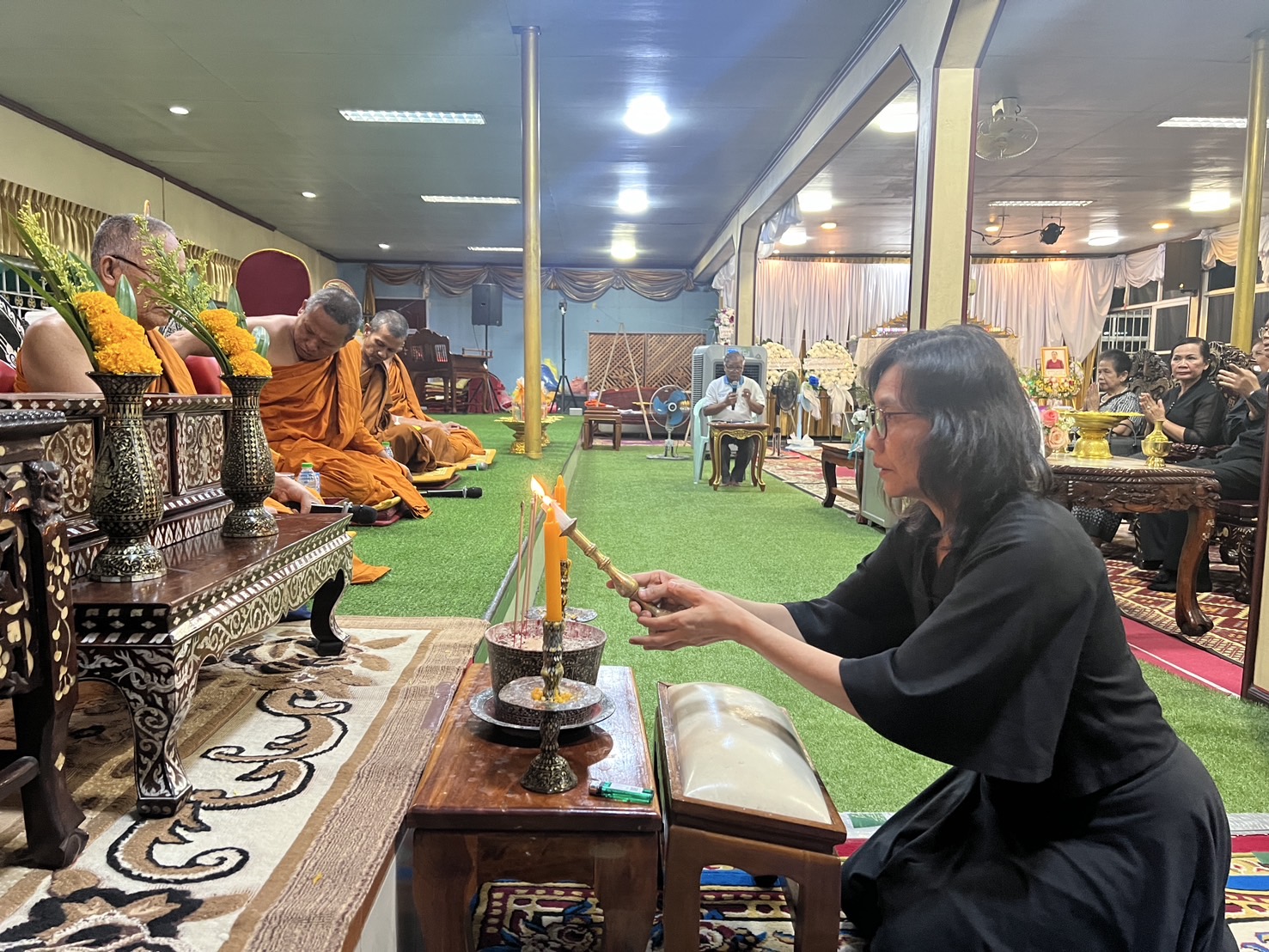พช.ขอนแก่น : ร่วมเป็นเจ้าภาพฟังสวดพระอภิธรรม คุณแม่สมจิตร สุนทรพิทักษ์ ของนางสาวกนกอร สุนทรพิทักษ์ นักวิชาการพัฒนาชุมชนอำเภอบ้านฝาง