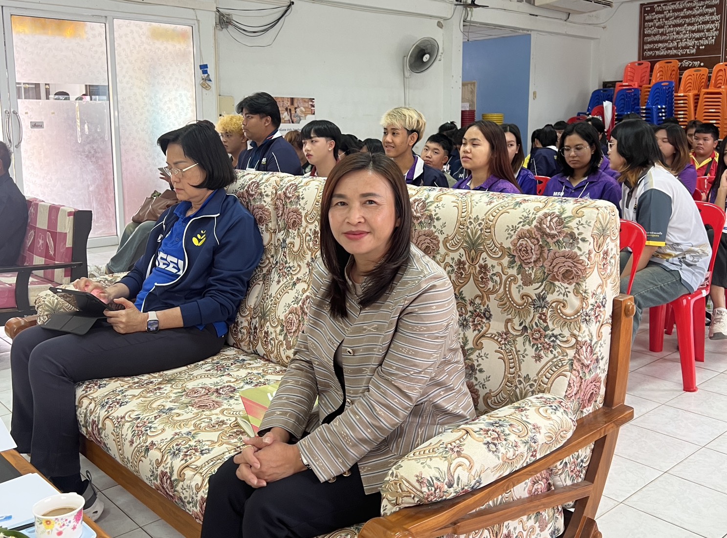 พช.ขอนแก่น : ร่วมฟังและให้ข้อเสนอแนะการนำเสนอแผนการพัฒนาชุมชนและเยาวชนในท้องถิ่น กิจกรรมสัมมนาเชิงปฏิบัติการการพัฒนาทักษะความเป็นผู้นำเยาวชน สู่การพัฒนาท้องถิ่นอย่างยั่งยืน โดยใช้กระบวนการ SEED MODEL ภาคตะวันออกเฉียงเหนือ วันที่ 3 เมษายน 2568 ณ ห้องประชุมเทศบาลตำบลสาวะถี (ห้องสินไซ) ต.สาวะถี อ.เมืองขอนแก่น จ.ขอนแก่น