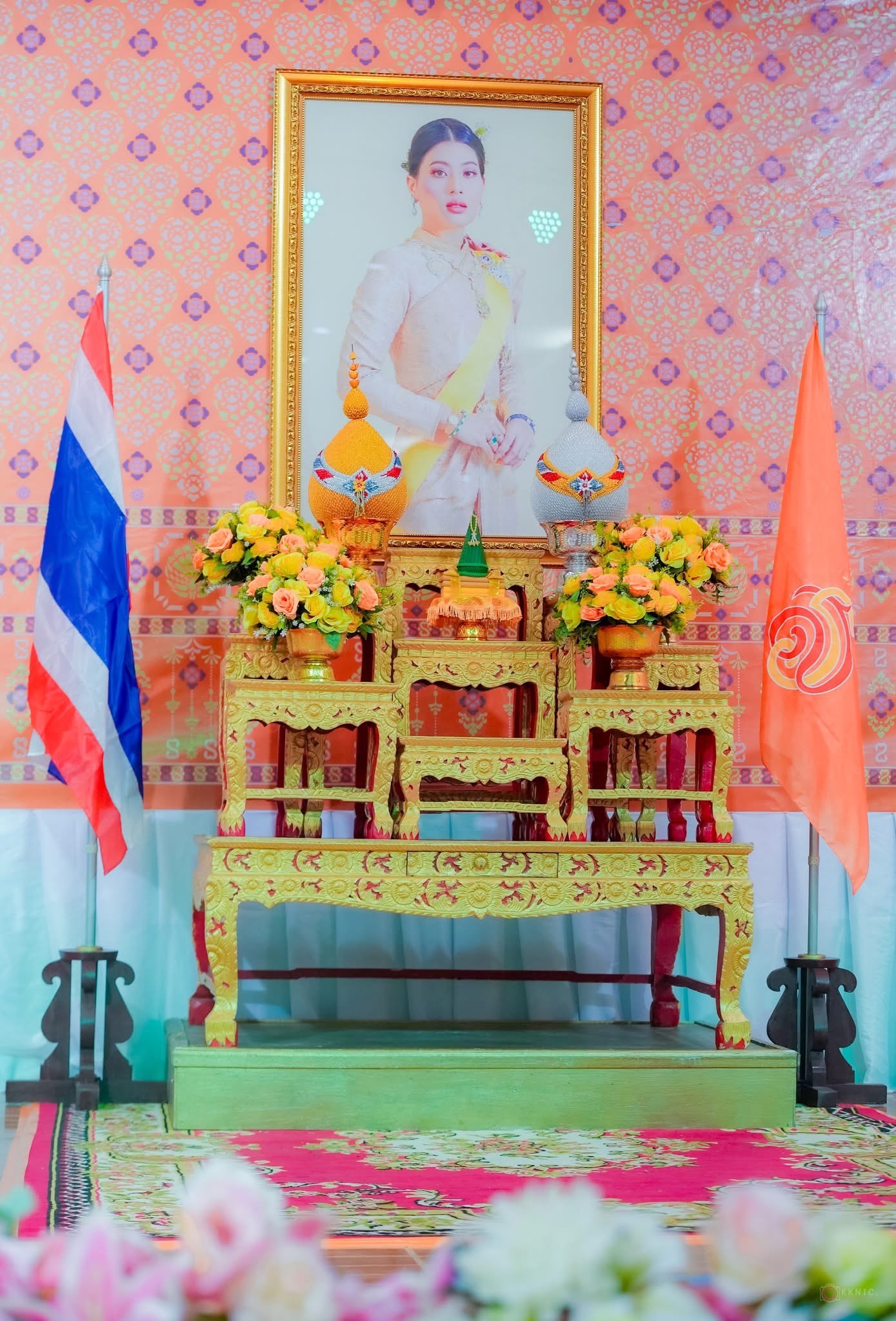 พช.ขอนแก่น : อำเภอชนบท จัดพิธีมอบลายผ้าพระราชทาน “ลายสิริราชพัสตราภรณ์”