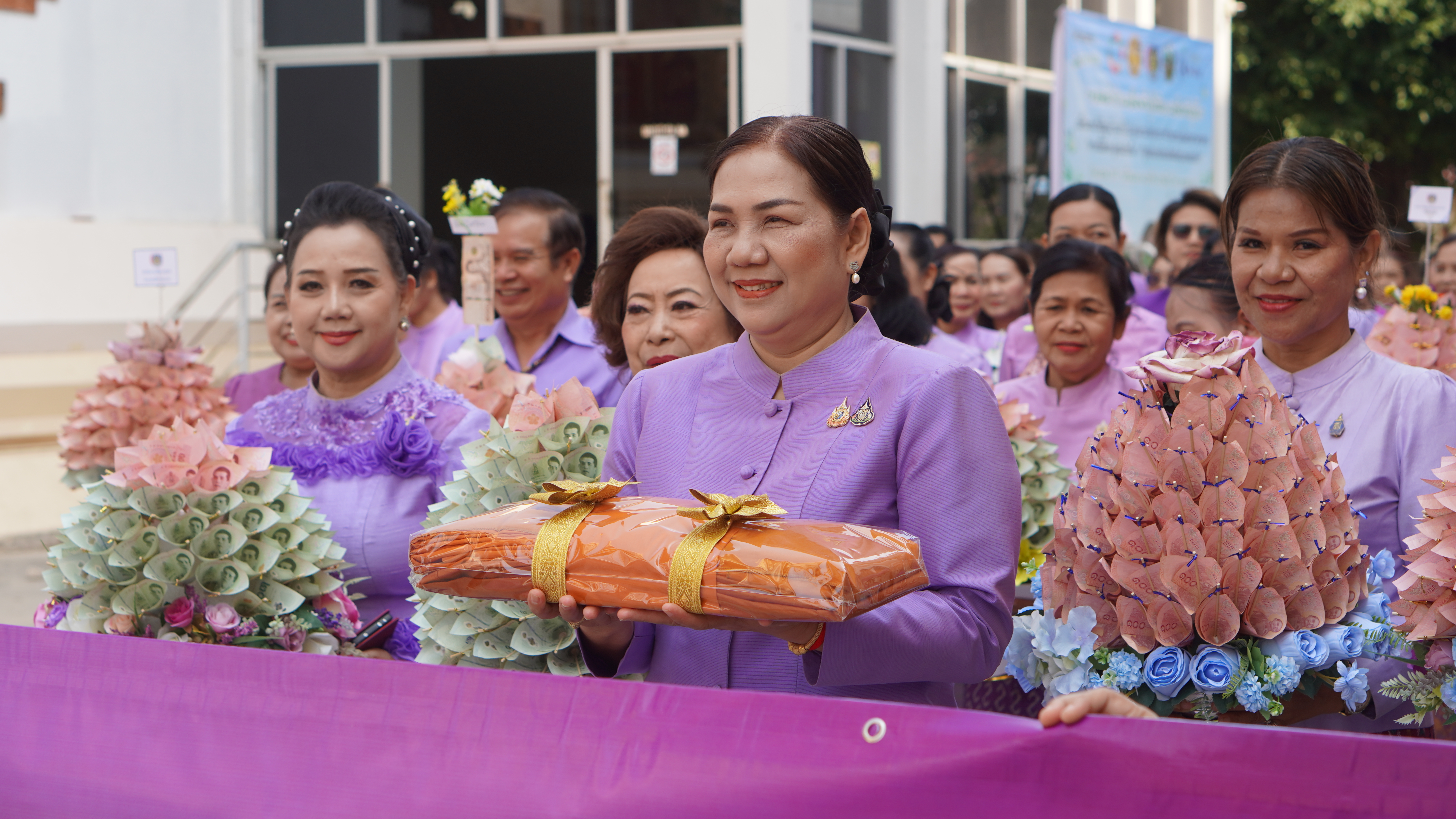 จังหวัดขอนแก่น : จัดพิธีทอดผ้าป่าสมทบกองทุนพัฒนาเด็กชนบท ในพระราชูปถัมภ์ สมเด็จพระเทพรัตนราชสุดาฯ สยามบรมราชกุมารี ประจำปี 2568