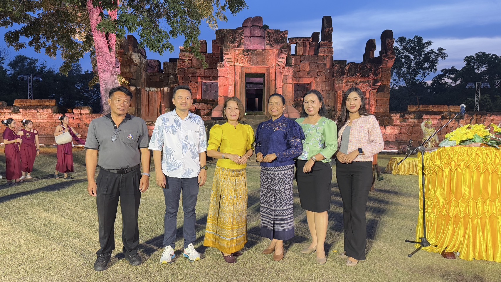 พช.ขอนแก่น : ร่วมงานประเพณี “ศิวะราตรี ปูชนียาลัย ปราสาทเปือยน้อย” ประจำปี 2568 ณ ลานหน้าปราสาทเปือยน้อย อ.เปือยน้อย จังหวัดขอนแก่น