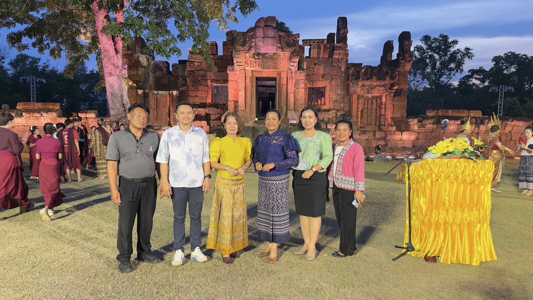 พช.ขอนแก่น : ร่วมงานประเพณี “ศิวะราตรี ปูชนียาลัย ปราสาทเปือยน้อย” ประจำปี 2568 ณ ลานหน้าปราสาทเปือยน้อย อ.เปือยน้อย จังหวัดขอนแก่น