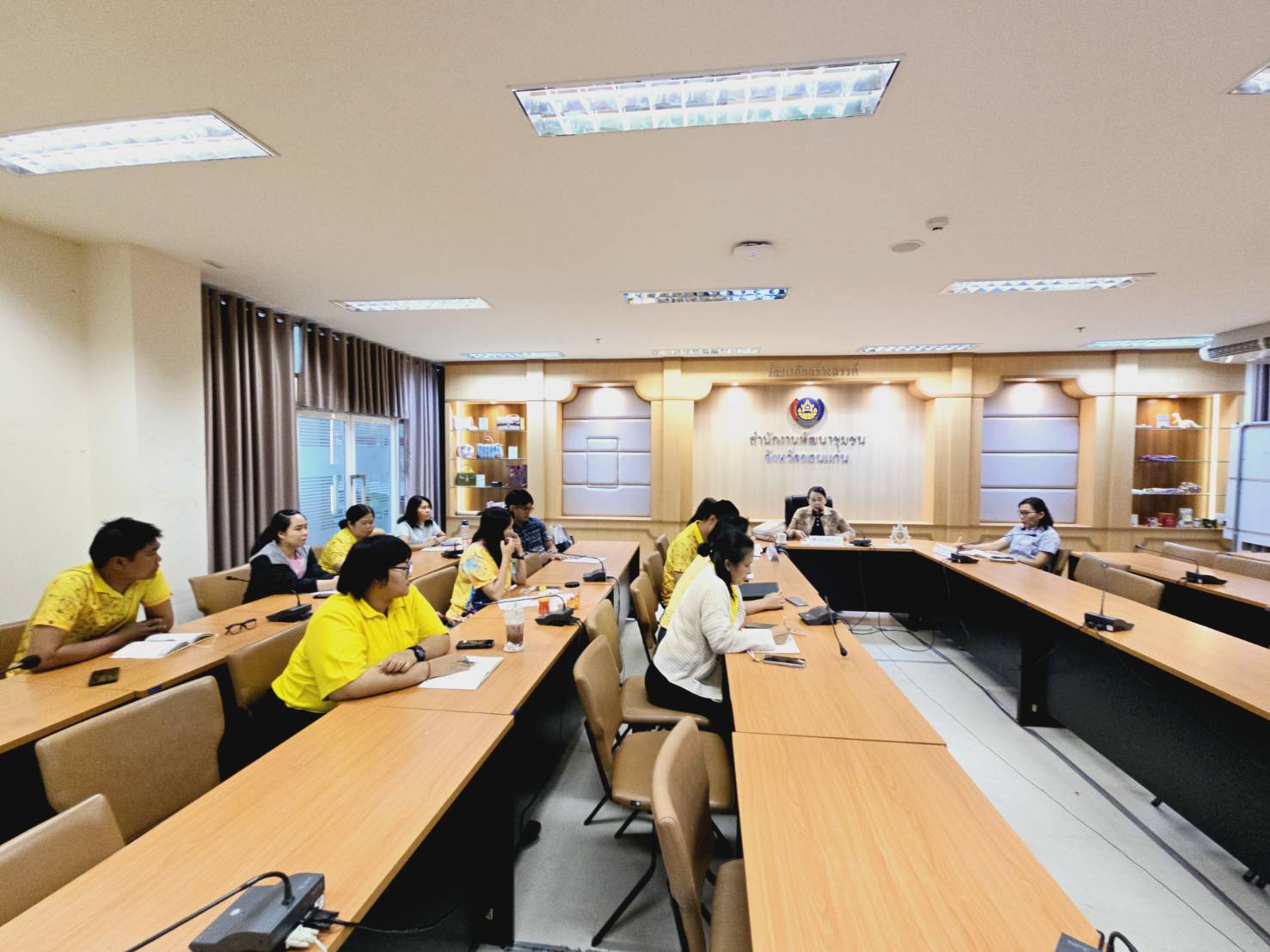 พช.ขอนแก่น : ประชุมเตรียมความพร้อม จัดพิธีมอบแบบลายผ้าพระราชทาน “ผ้าลายสิริราชพัสตราภรณ์” จังหวัดขอนแก่น ที่จะจัดขึ้นในวันที่ 8 เมษายน 2568