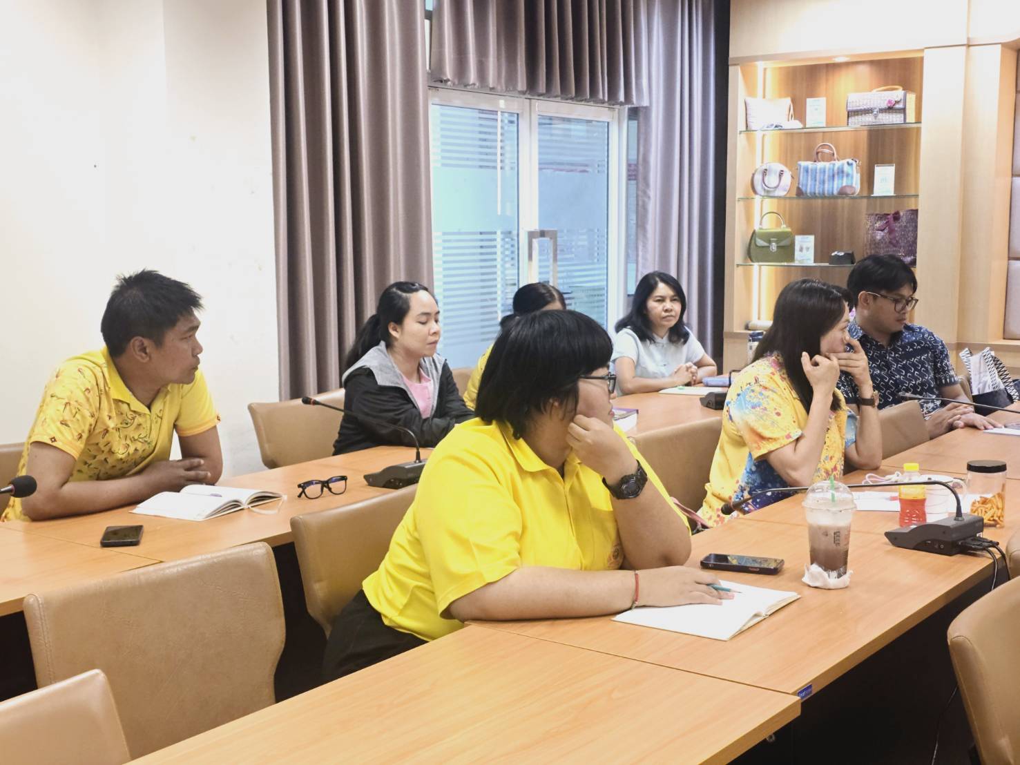 พช.ขอนแก่น : ประชุมเตรียมความพร้อม จัดพิธีมอบแบบลายผ้าพระราชทาน “ผ้าลายสิริราชพัสตราภรณ์” จังหวัดขอนแก่น ที่จะจัดขึ้นในวันที่ 8 เมษายน 2568
