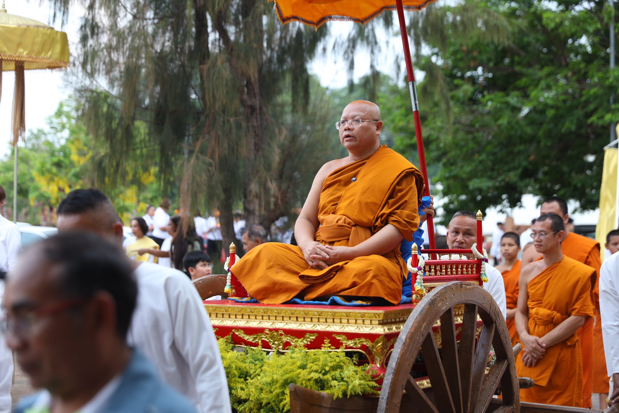จังหวัดขอนแก่น : อัญเชิญหลวงพ่อพระลับ และน้ำสรงพระราชทาน เนื่องในประเพณีสงกรานต์ ประจำปี 2568